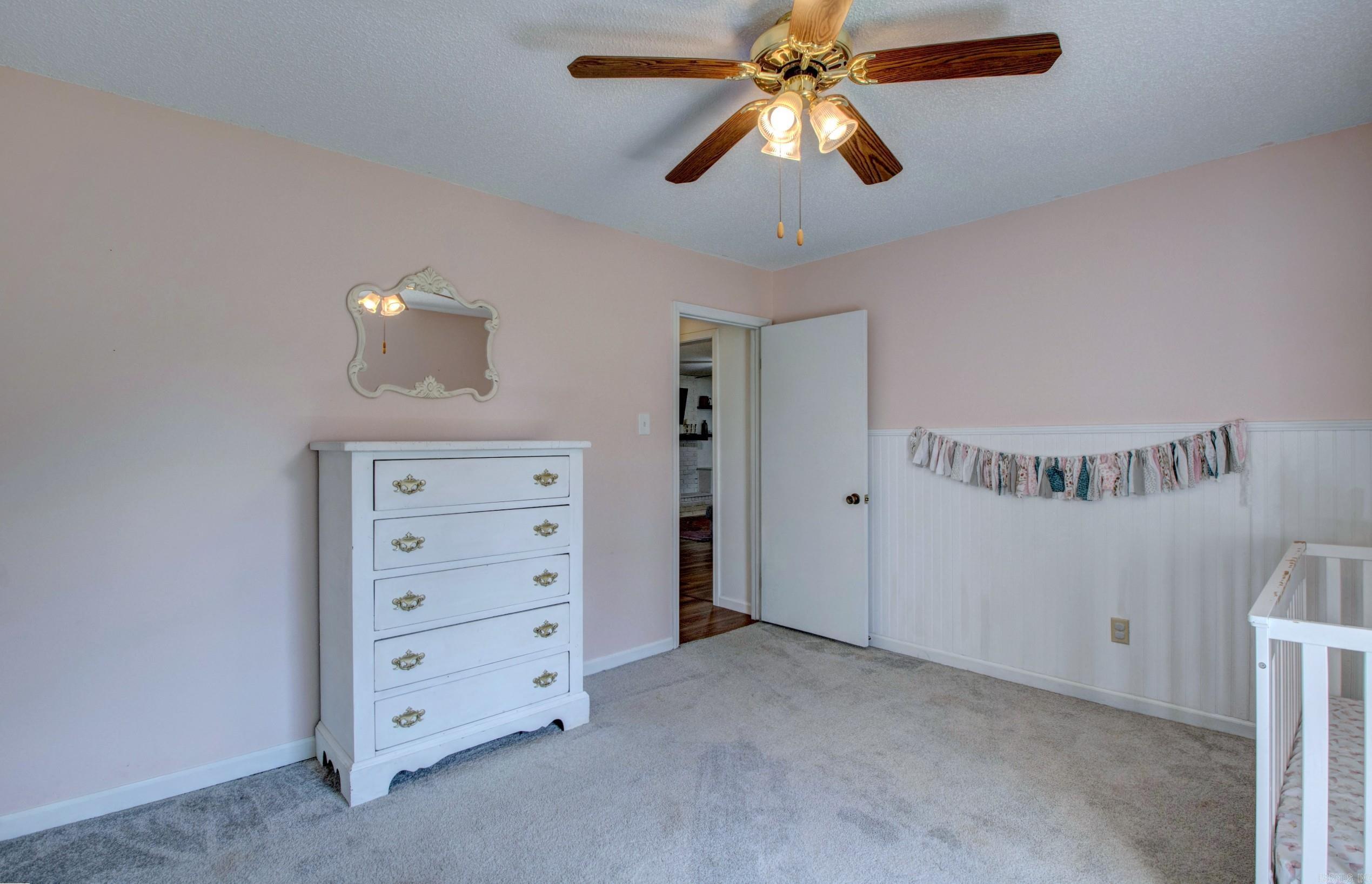 COUNTRY WOOD UNIT - Residential