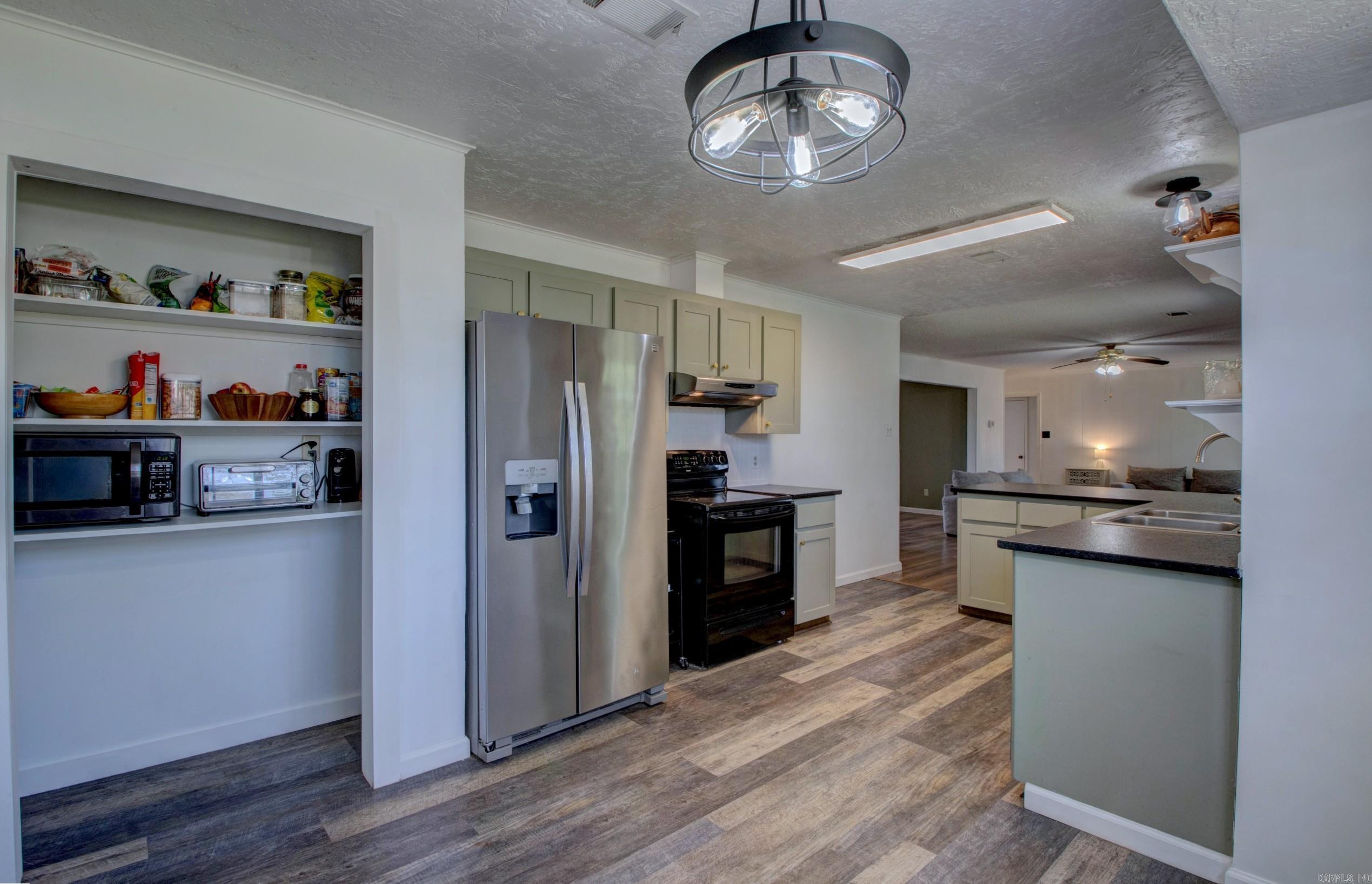 COUNTRY WOOD UNIT - Residential