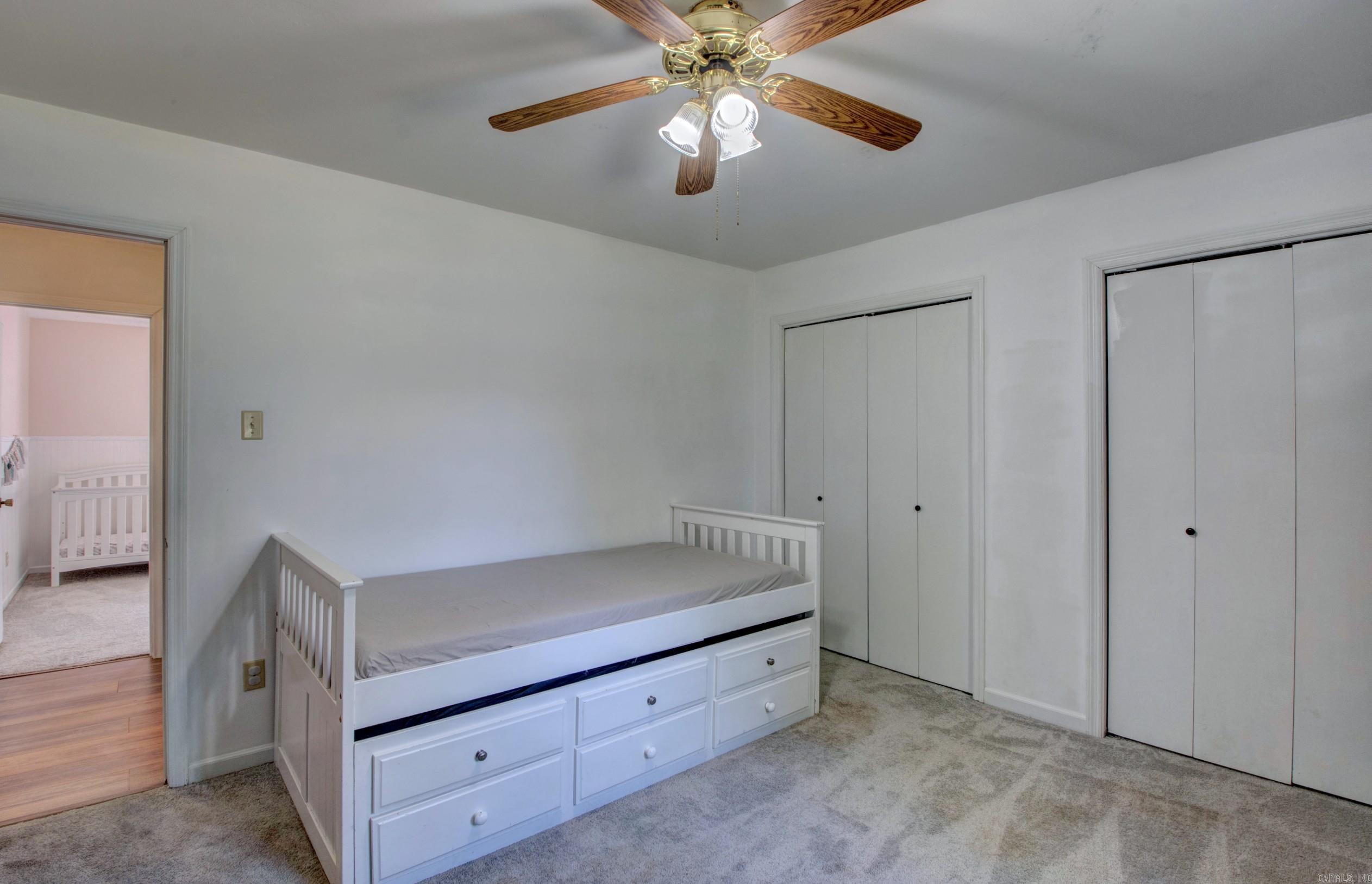 COUNTRY WOOD UNIT - Residential