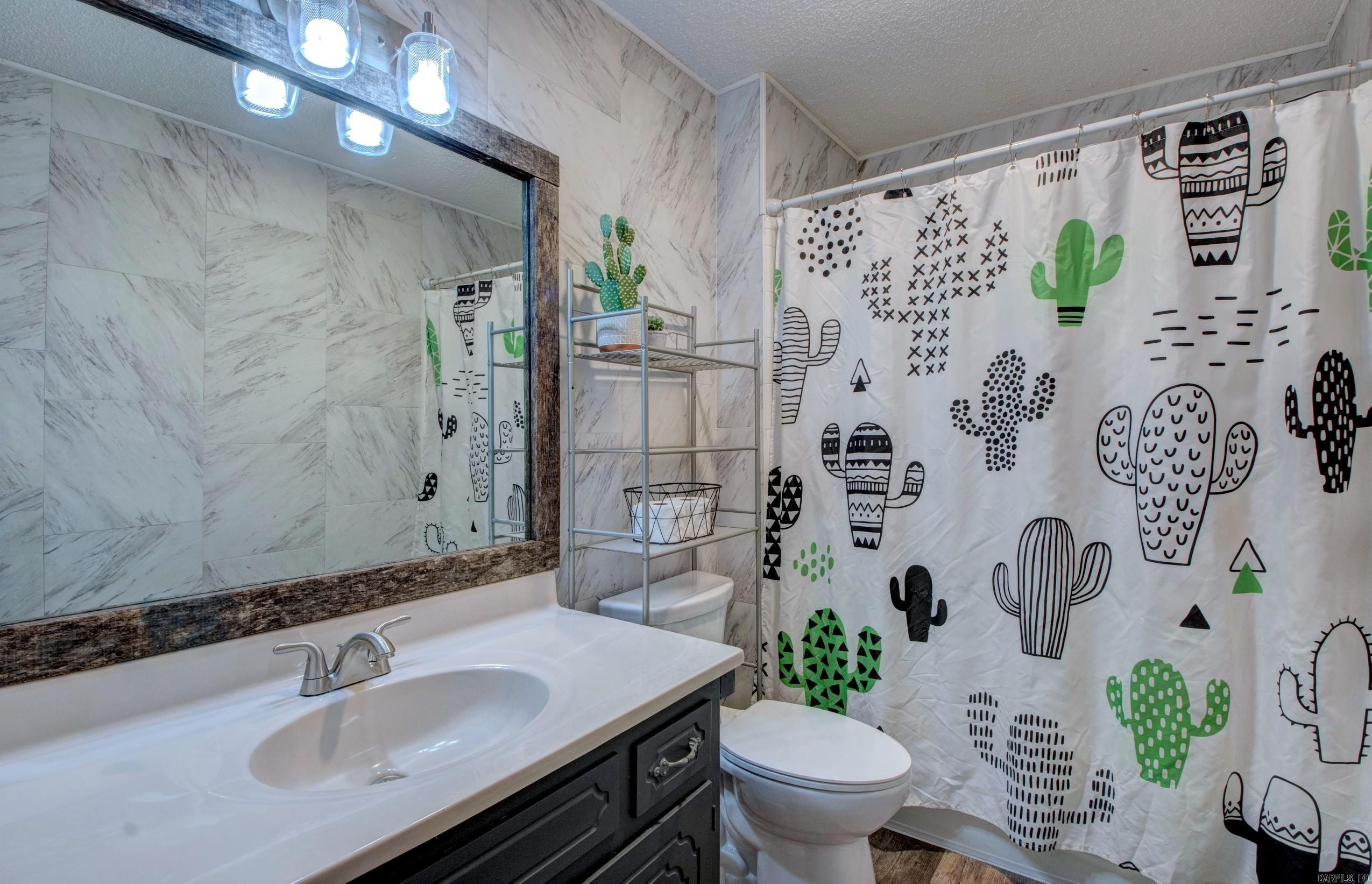 COUNTRY WOOD UNIT - Residential