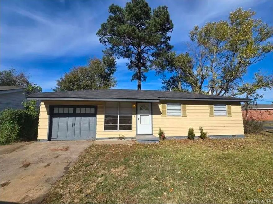 Cozy updated 3 bedroom, 1 bathroom home for rent