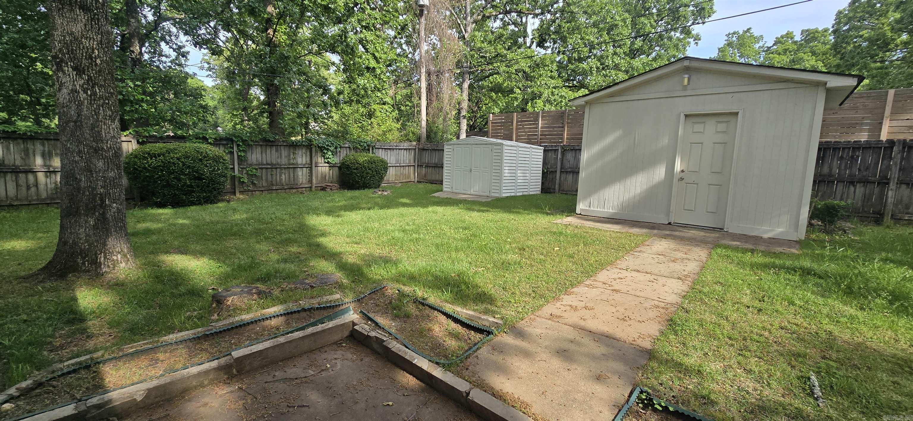 Briarwood - Residential Lease