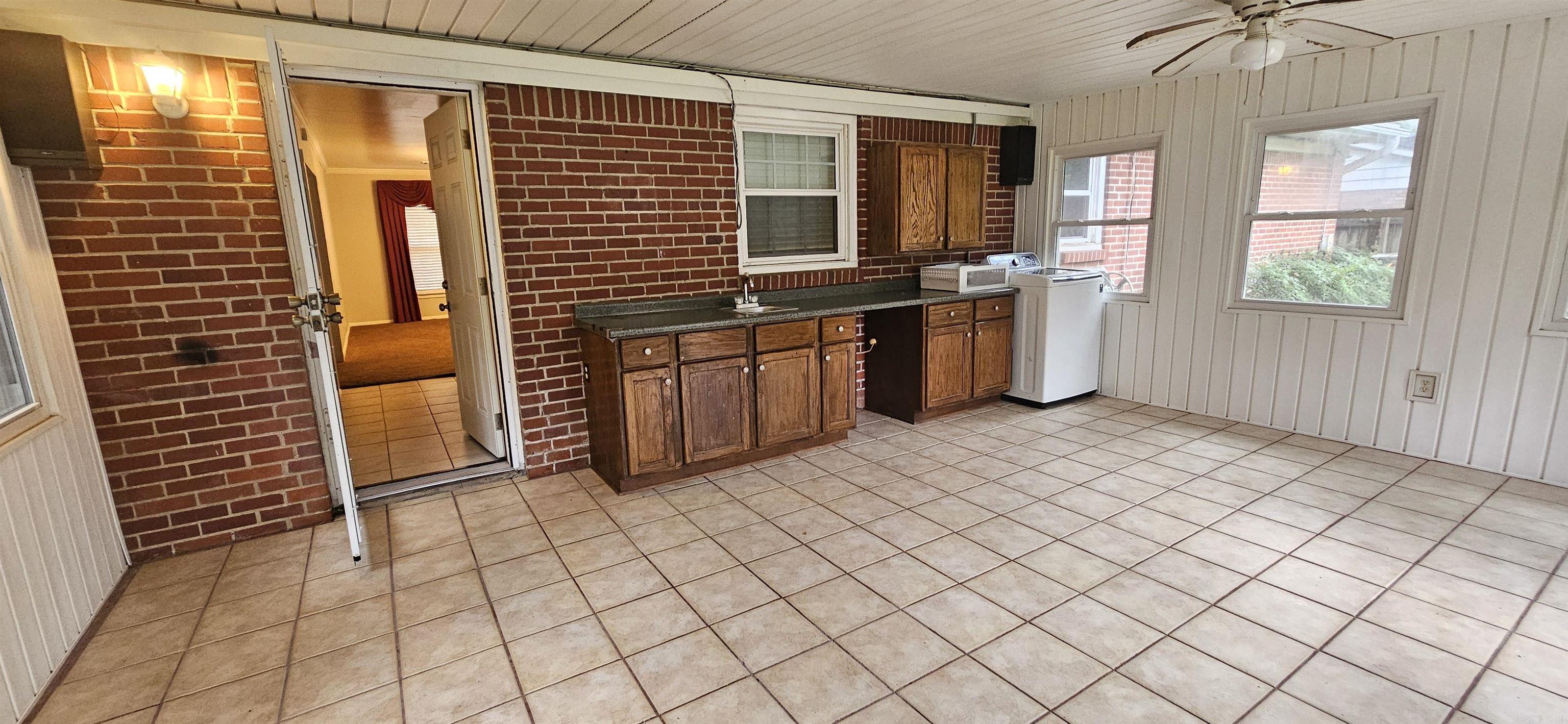 Briarwood - Residential Lease