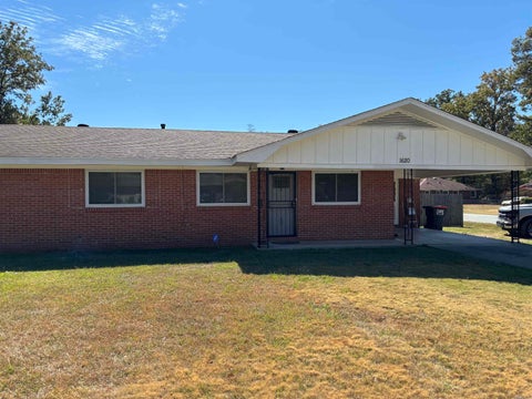 Photo of 1620 W 32nd Avenue, Pine Bluff, AR 71603 (MLS # 26042518)