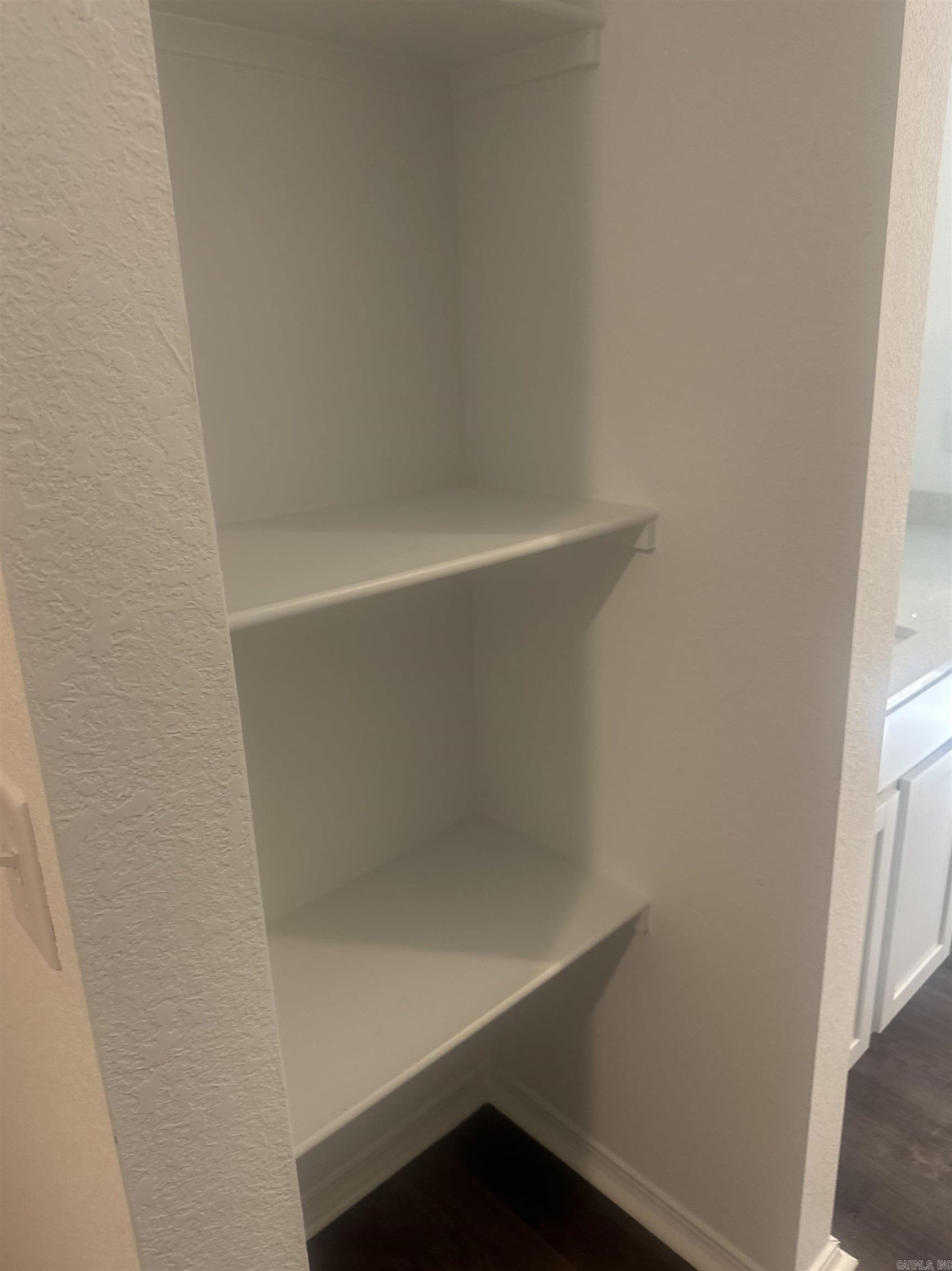 WHITE OAK CROSSING - Residential