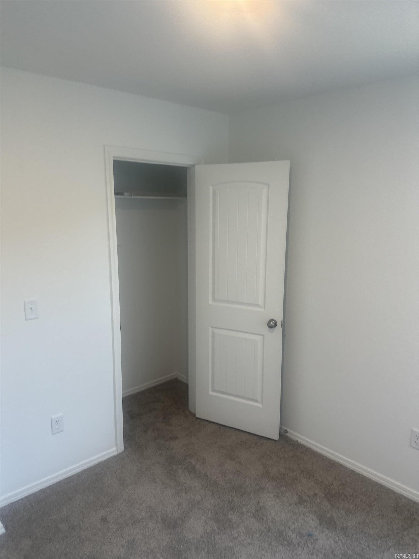 WHITE OAK CROSSING - Residential