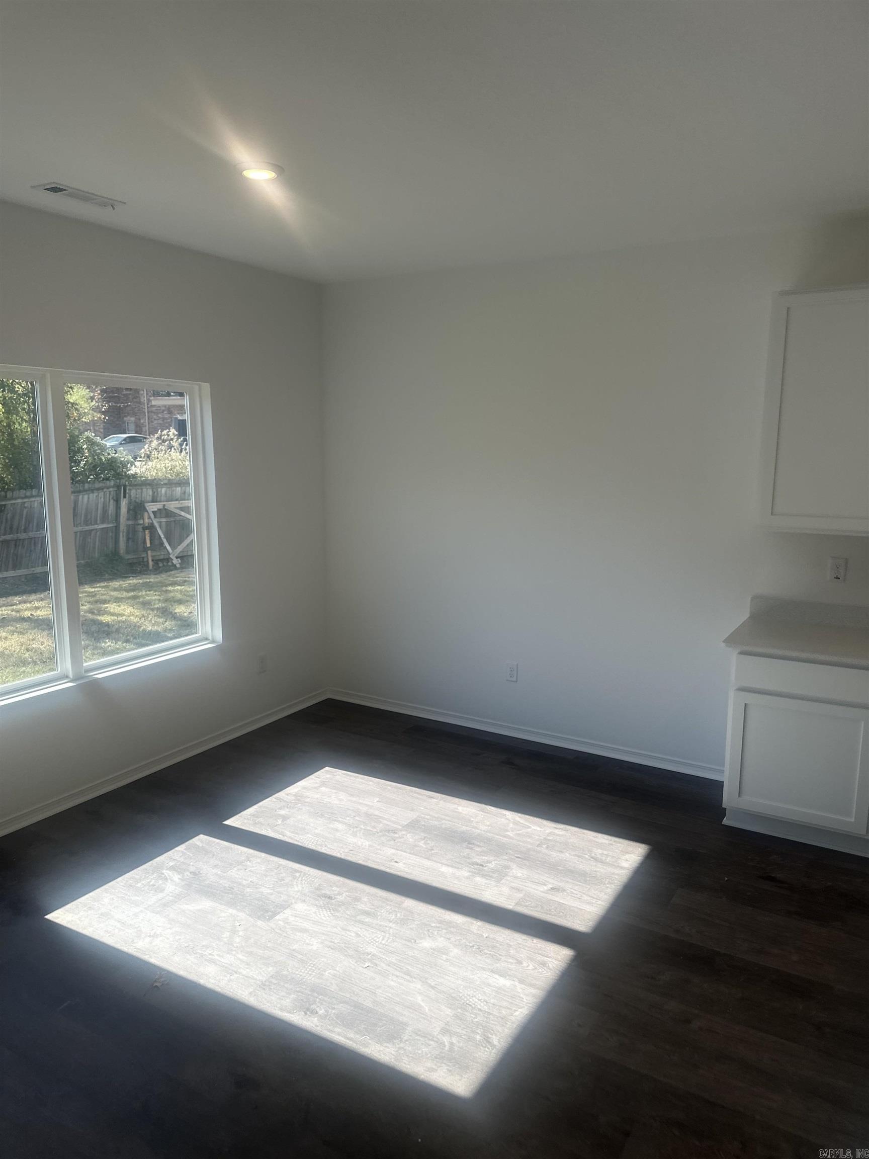 WHITE OAK CROSSING - Residential