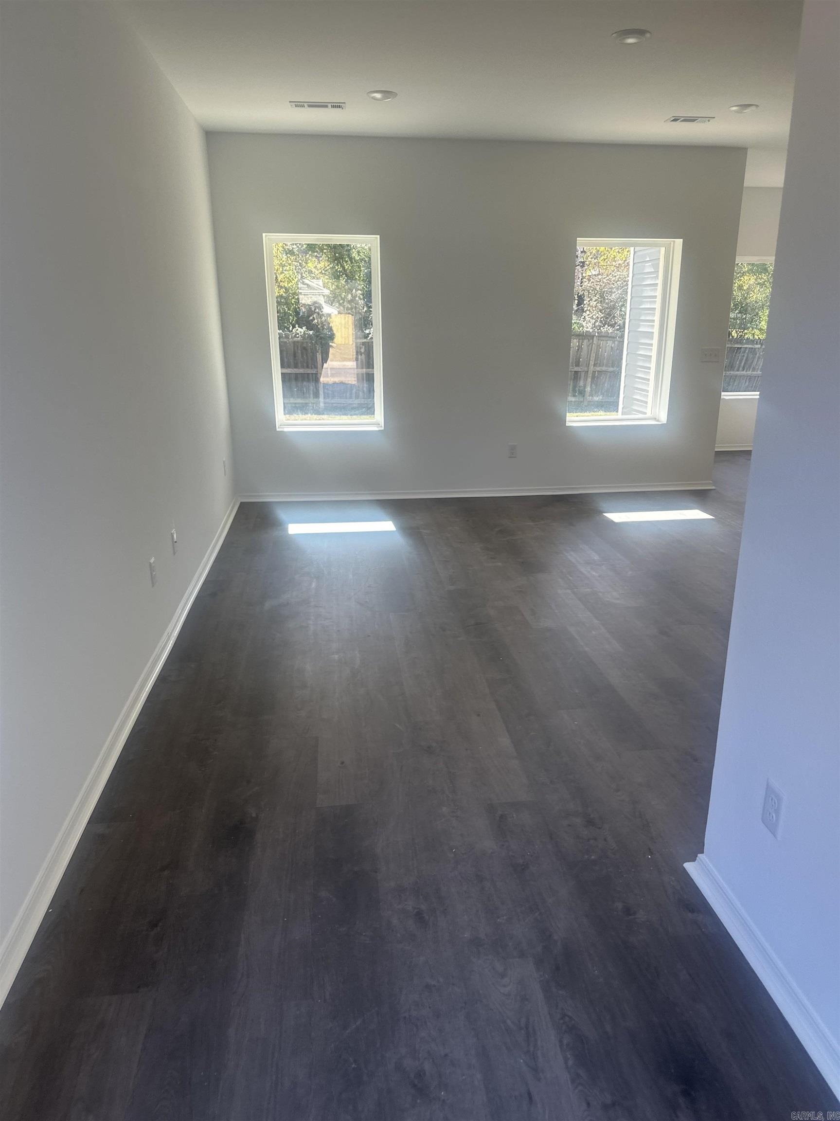 WHITE OAK CROSSING - Residential