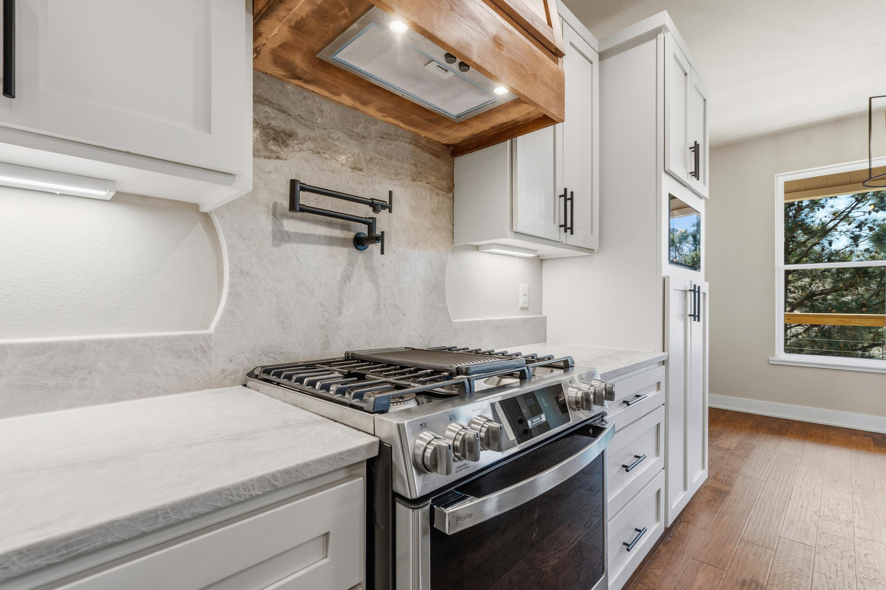 WATERFALL BAY - Residential