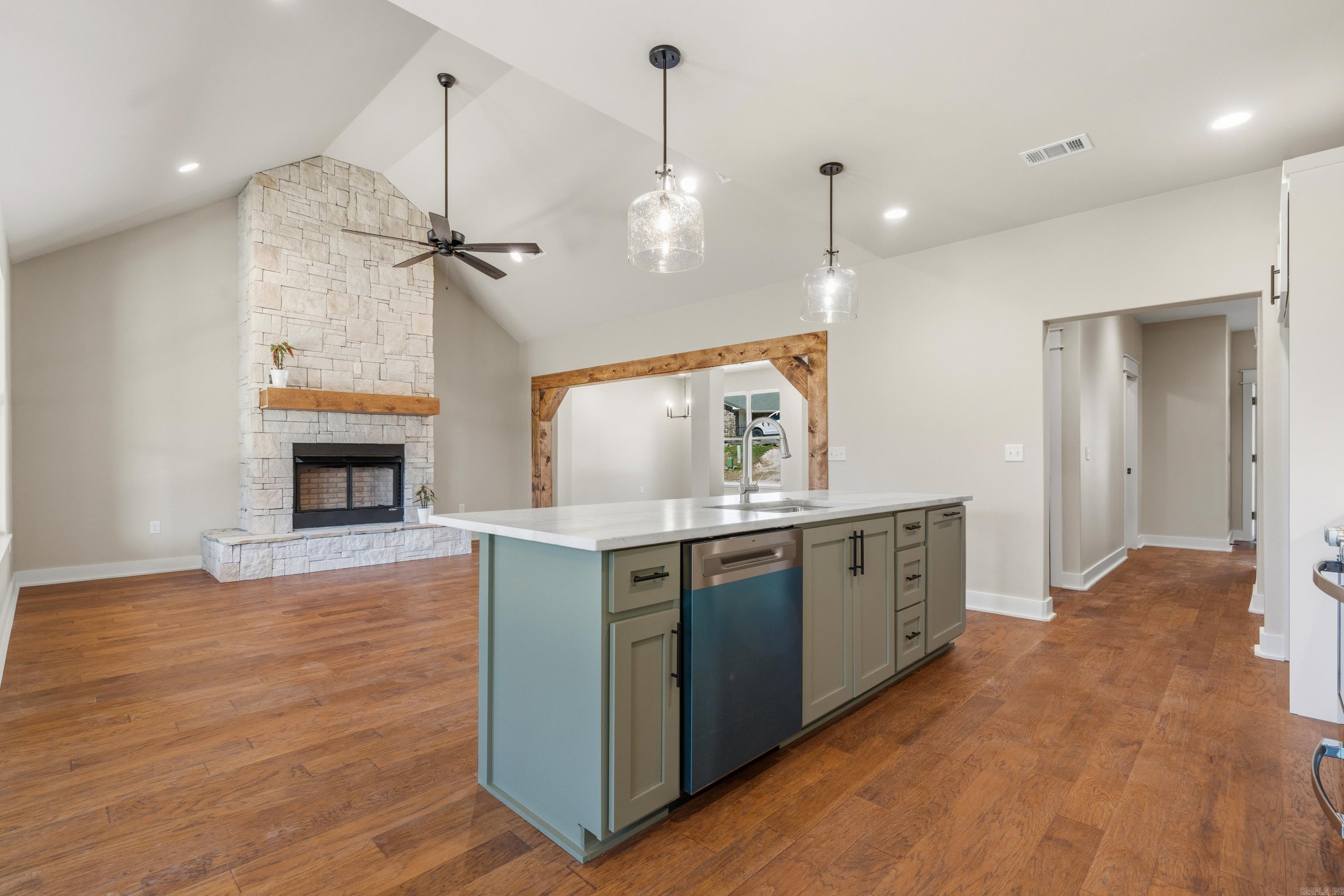 WATERFALL BAY - Residential