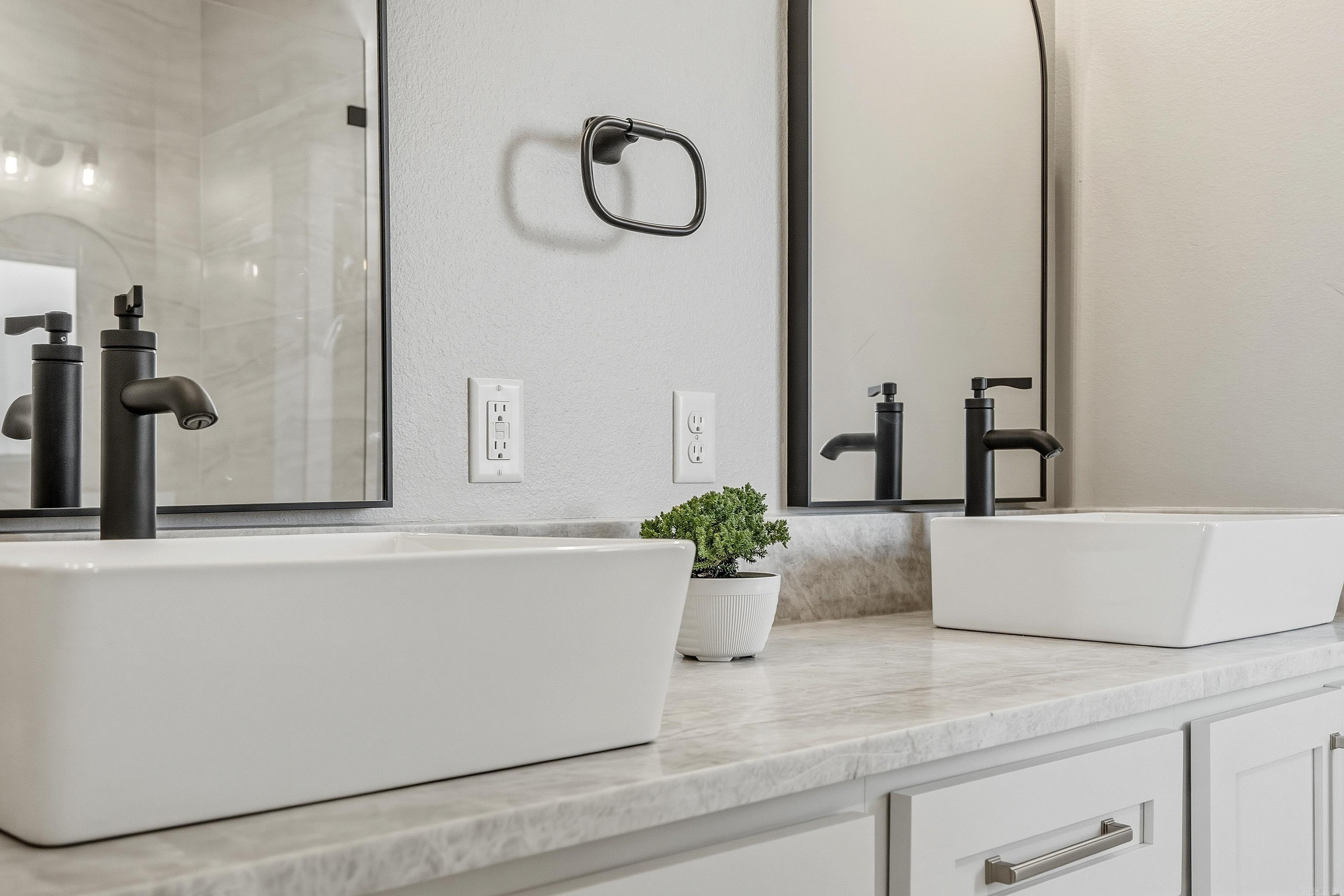 WATERFALL BAY - Residential