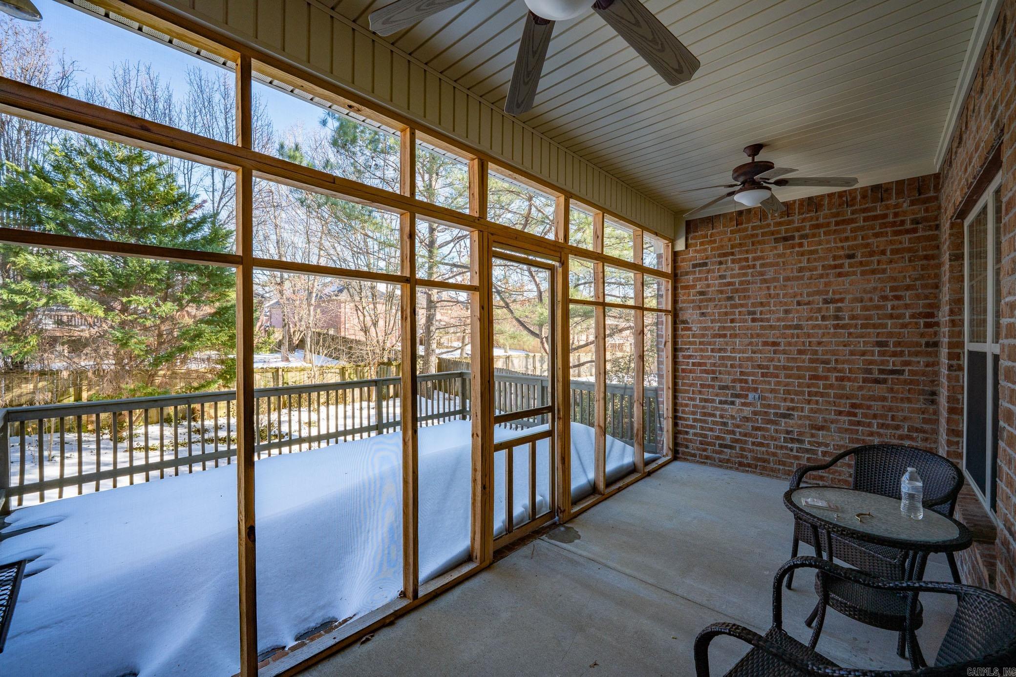 CAPITOL LAKES ESTATES - Residential