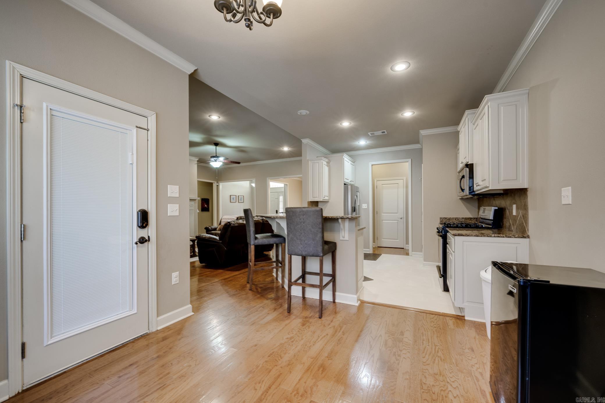 CAPITOL LAKES ESTATES - Residential