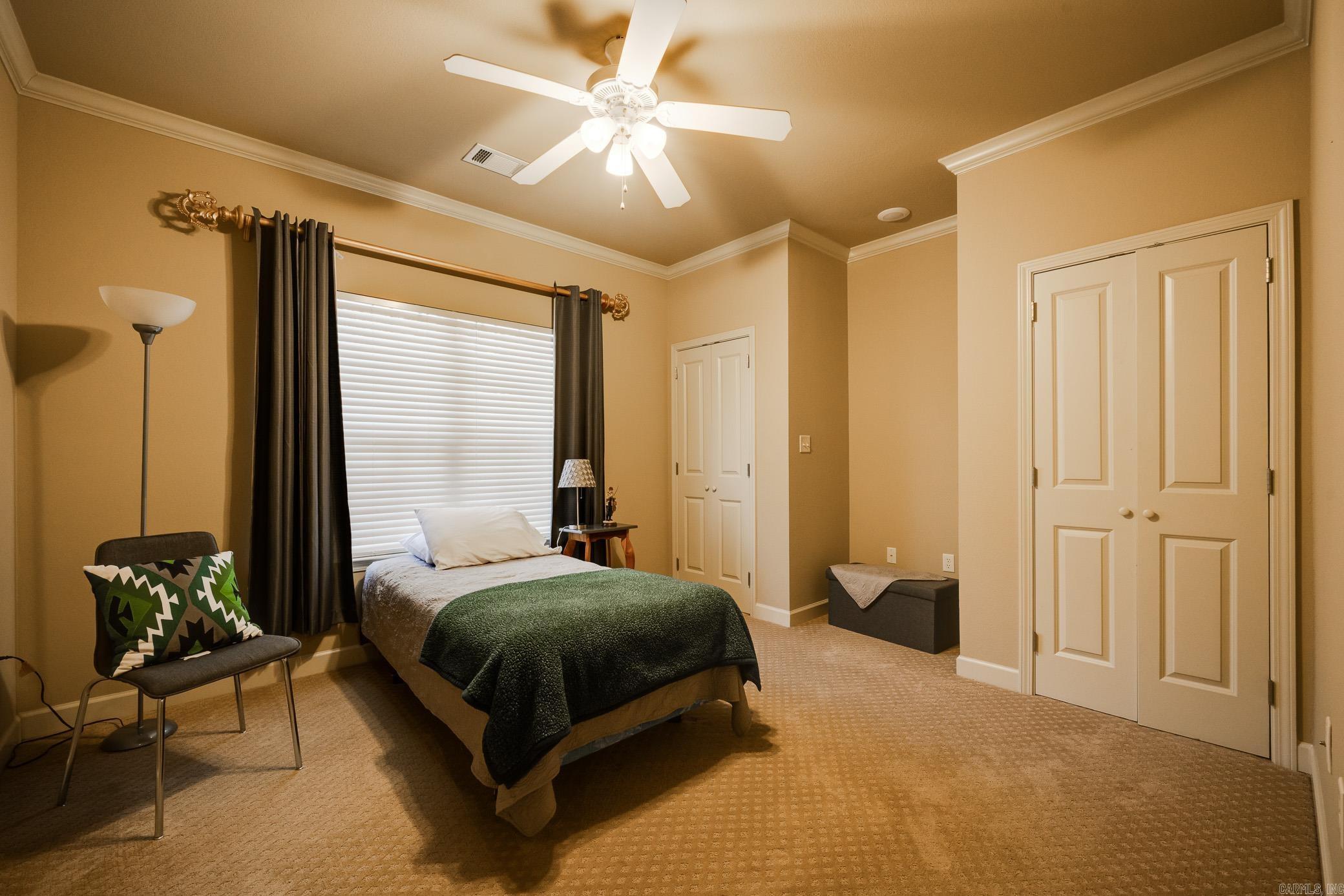 CAPITOL LAKES ESTATES - Residential