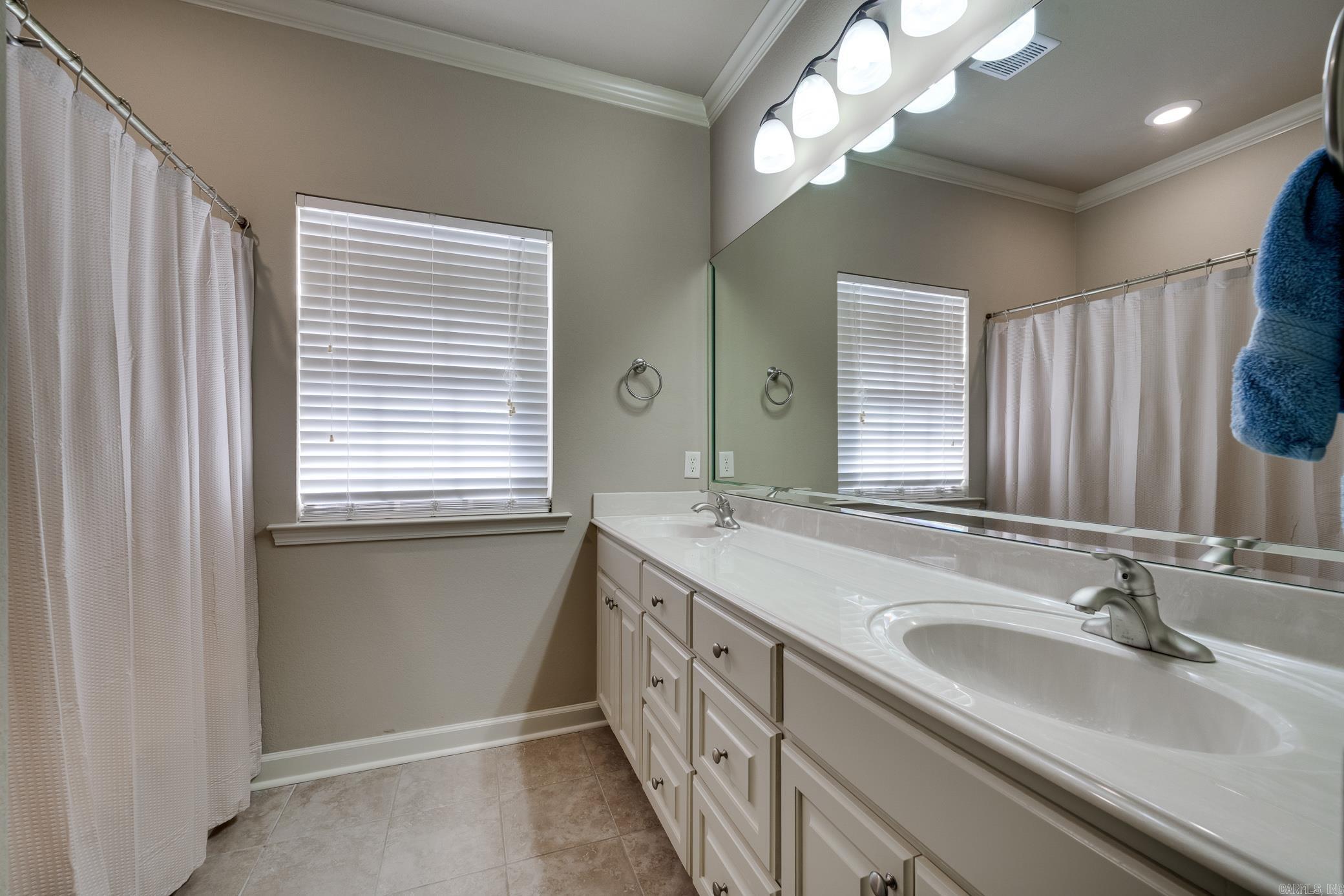 CAPITOL LAKES ESTATES - Residential