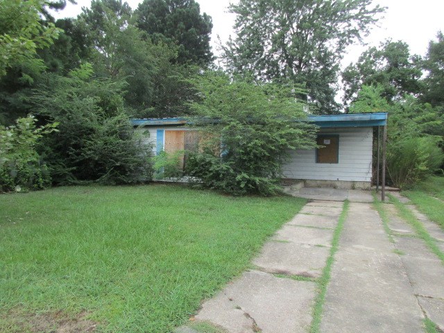 This is your Fixer upper, would be a good rental property. This 3 bedroom, 1 bath home has a carport. Property was built prior to 1978 and lead based paint potentially exists.** Agents See Remarks**