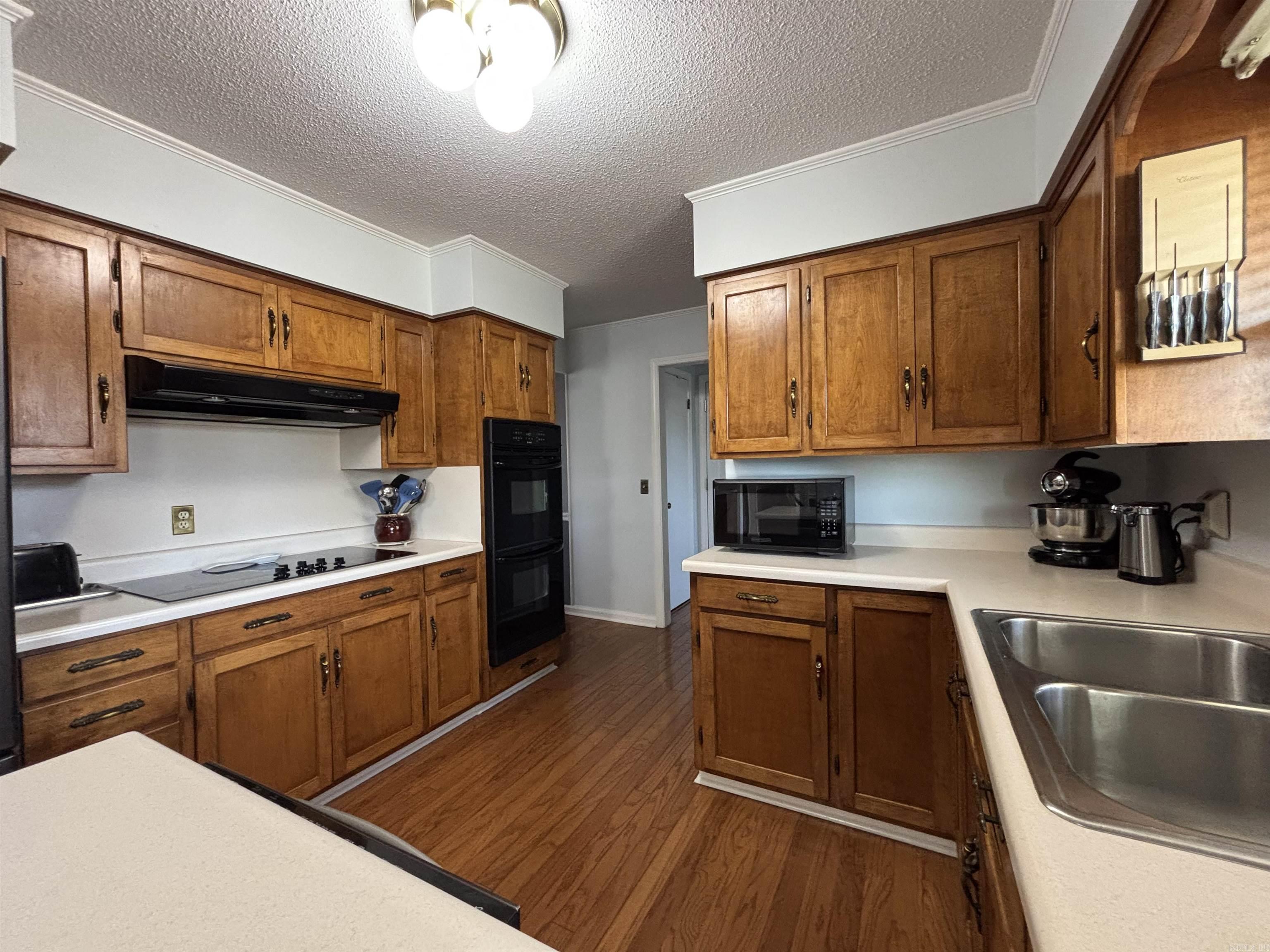 COLONIAL ACRES - Residential