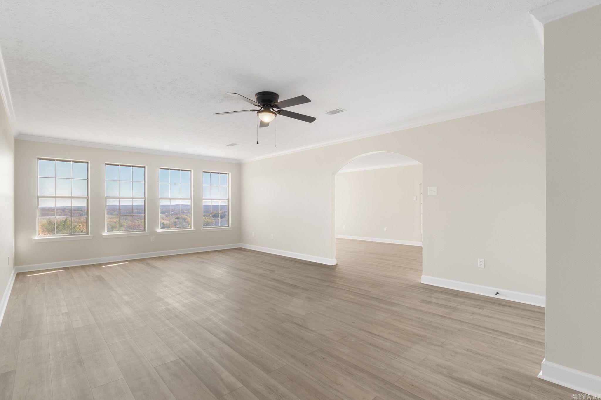 WINDWOOD - Residential