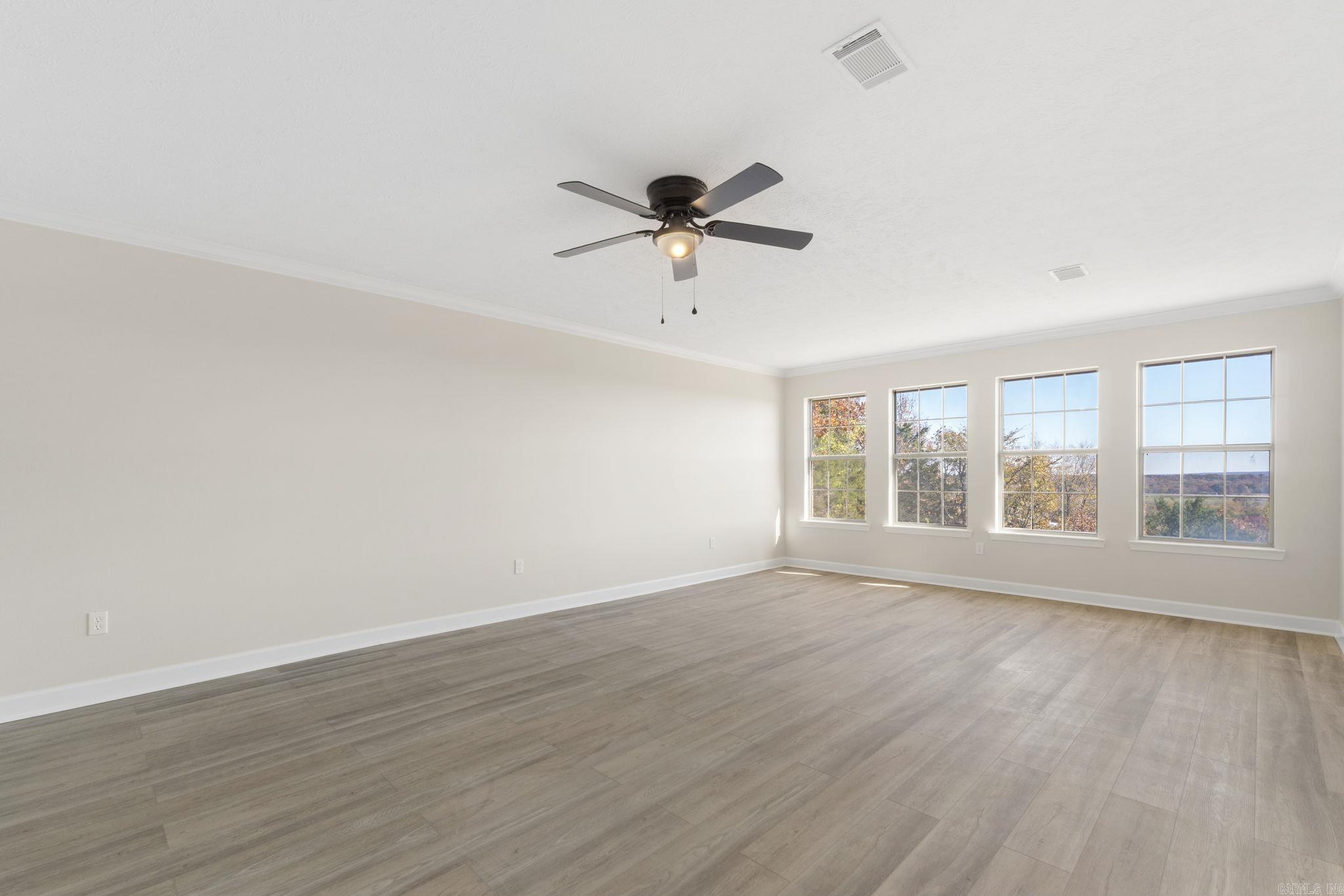 WINDWOOD - Residential