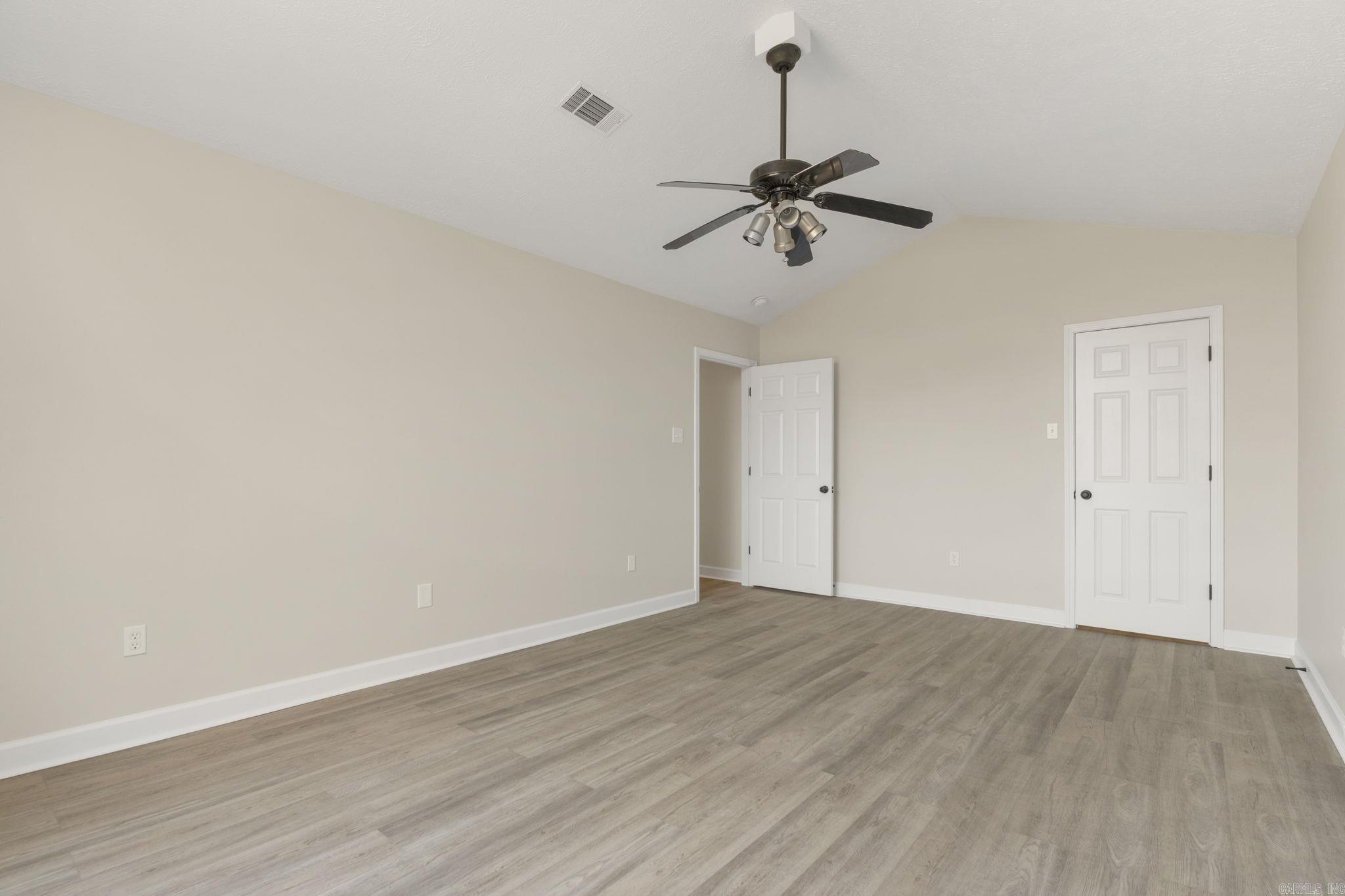 WINDWOOD - Residential