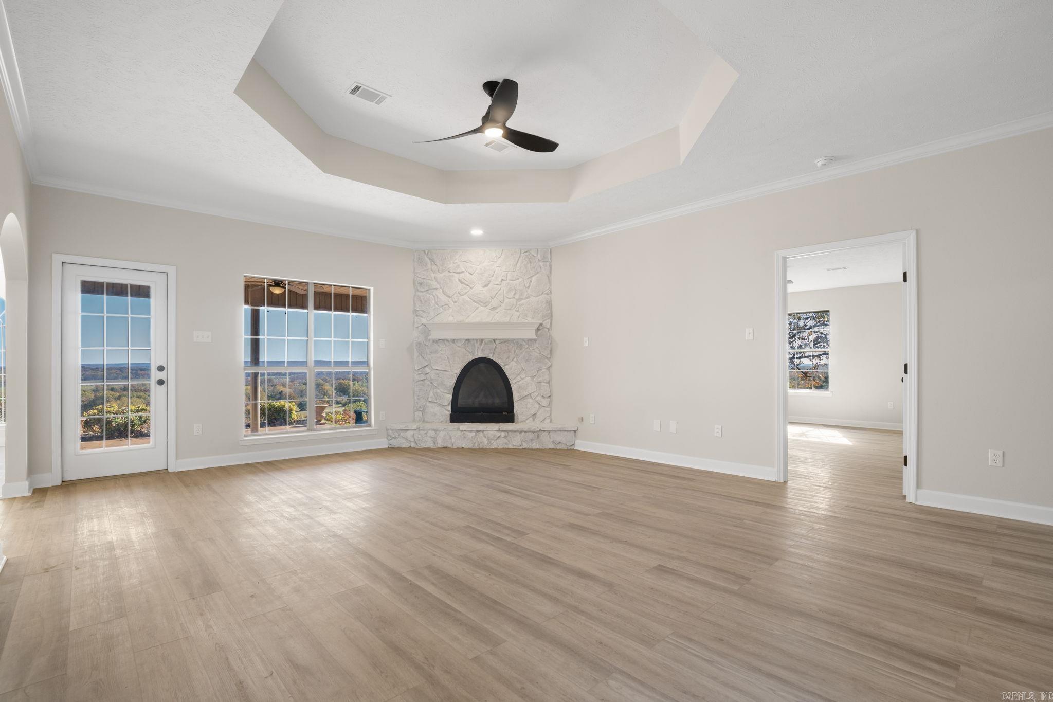 WINDWOOD - Residential