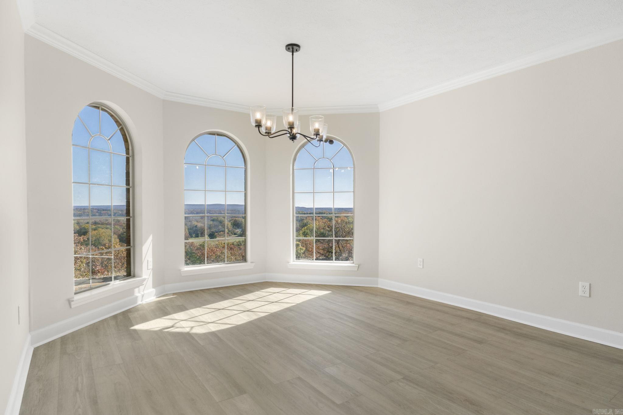 WINDWOOD - Residential