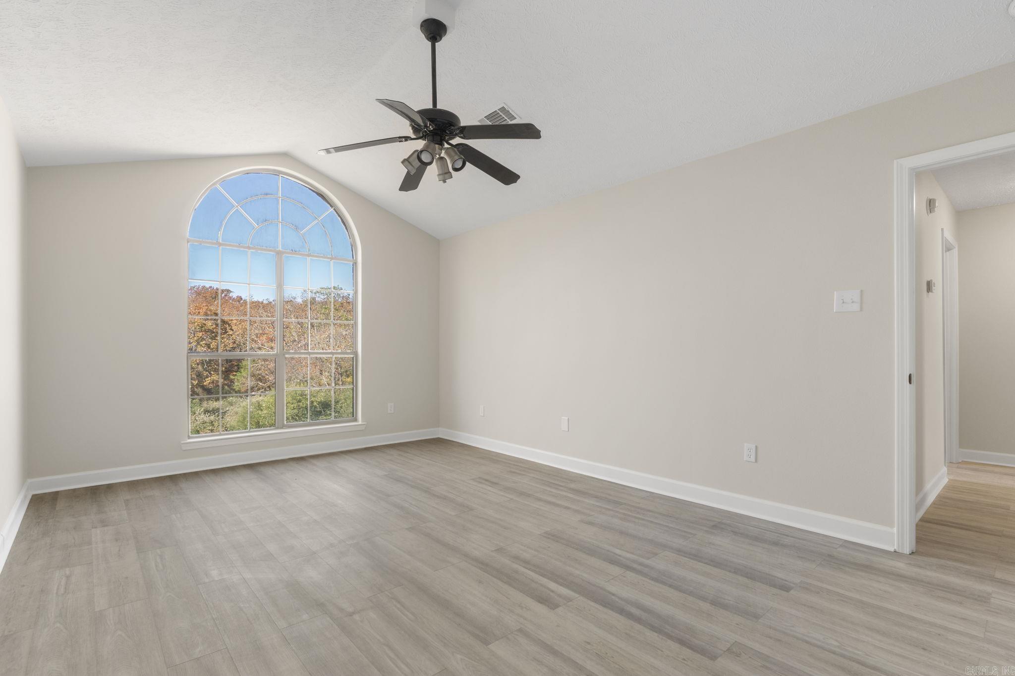 WINDWOOD - Residential