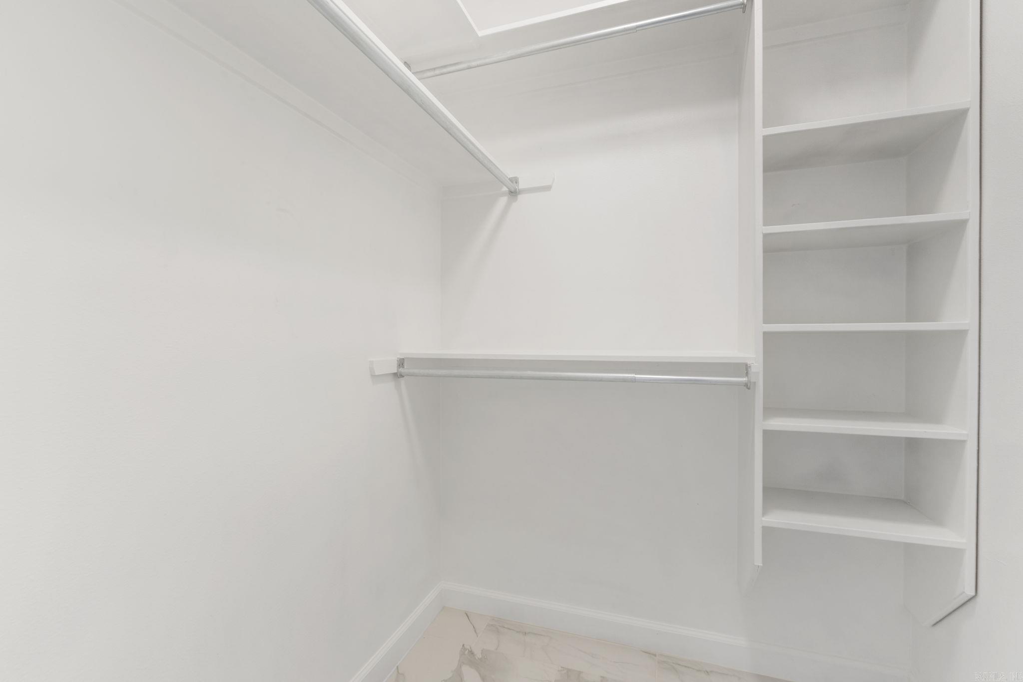 WINDWOOD - Residential