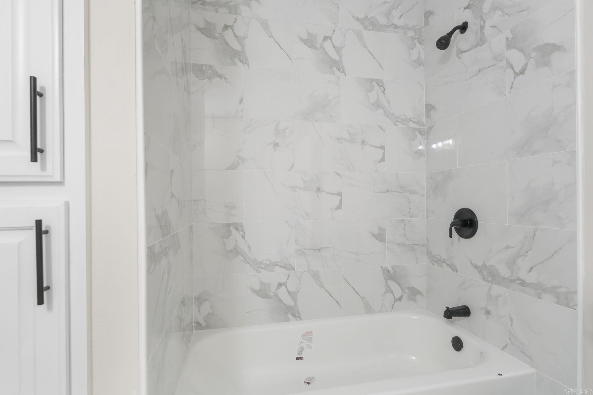 WINDWOOD - Residential