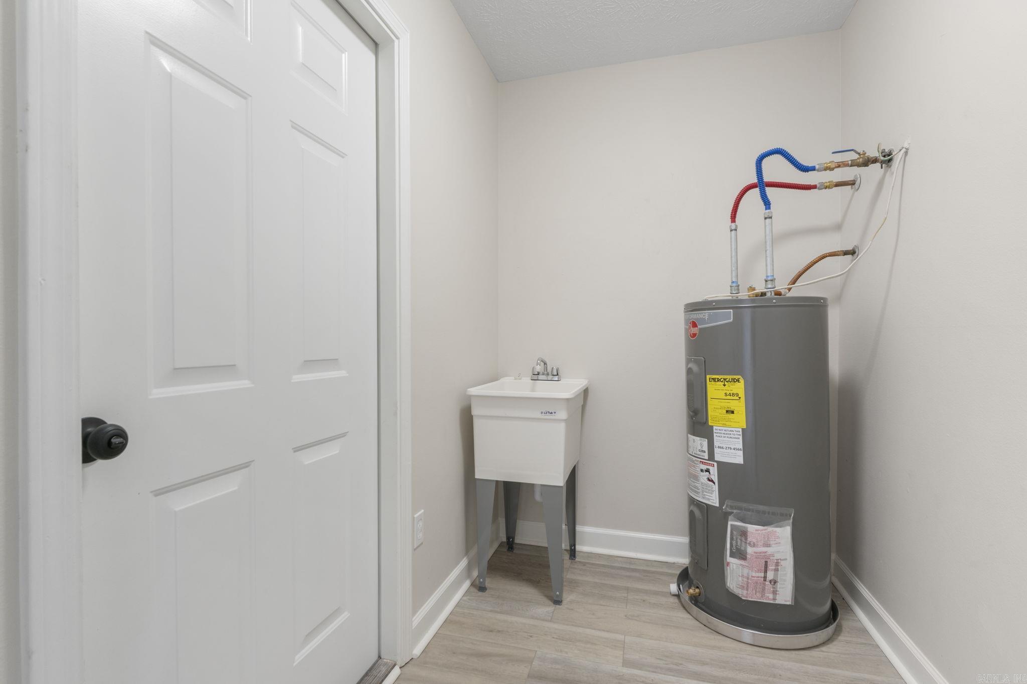 WINDWOOD - Residential