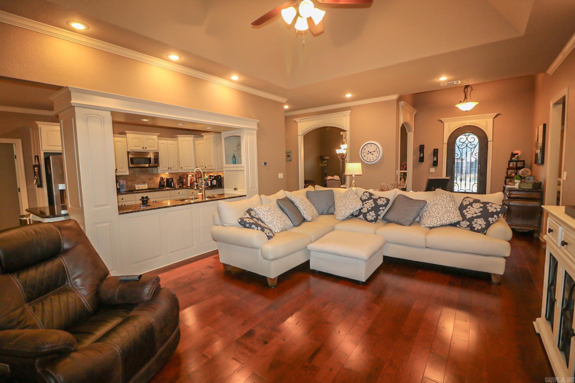 SHADOW CREEK - Residential