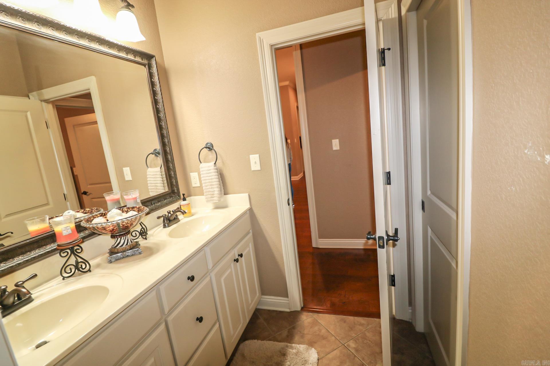 SHADOW CREEK - Residential