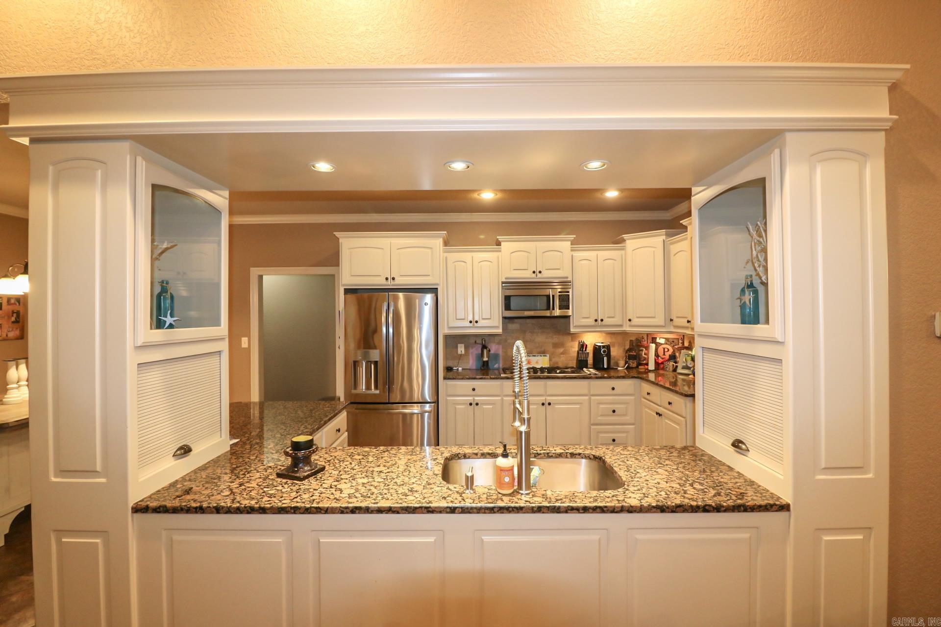 SHADOW CREEK - Residential