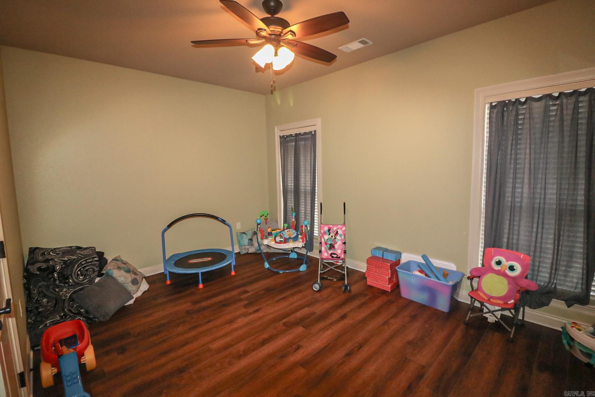 SHADOW CREEK - Residential