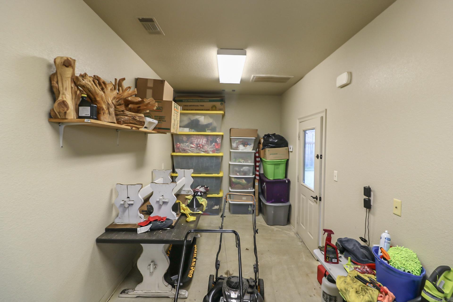 SHADOW CREEK - Residential