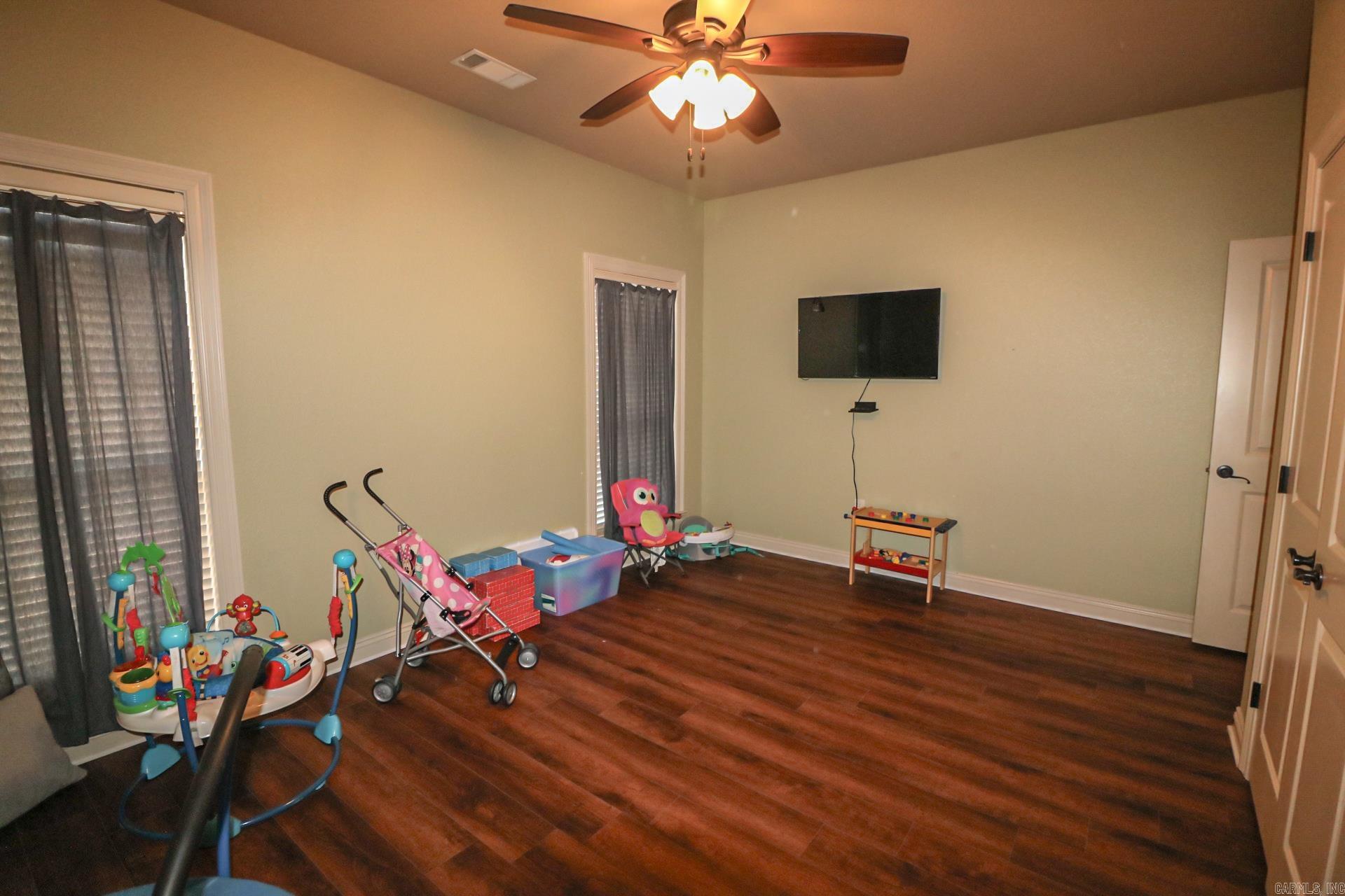 SHADOW CREEK - Residential