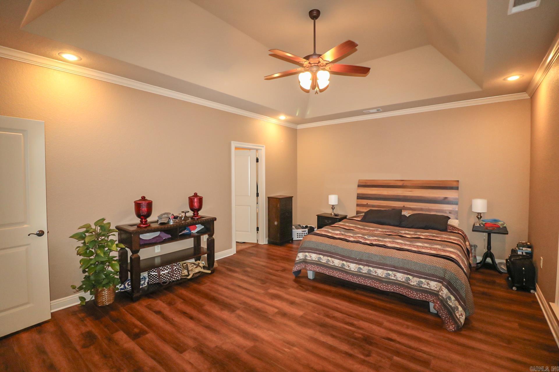 SHADOW CREEK - Residential