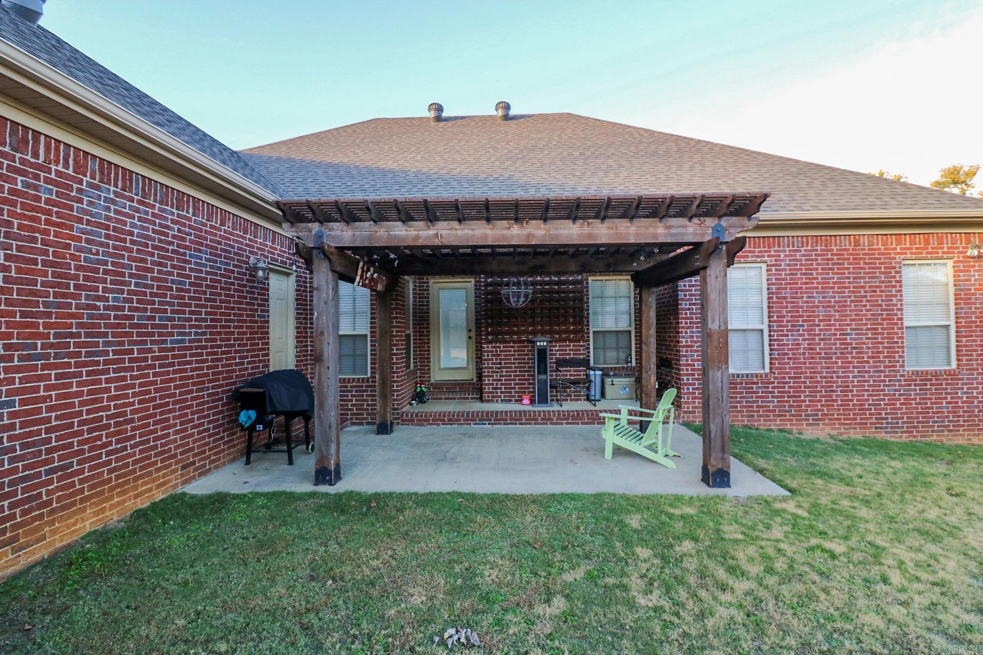 SHADOW CREEK - Residential