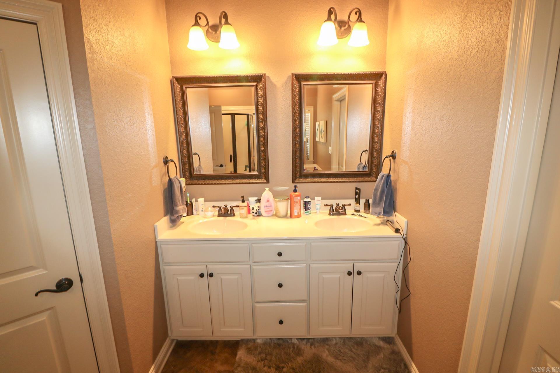 SHADOW CREEK - Residential