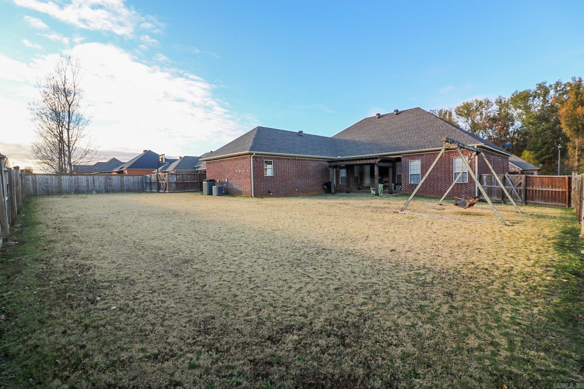 SHADOW CREEK - Residential