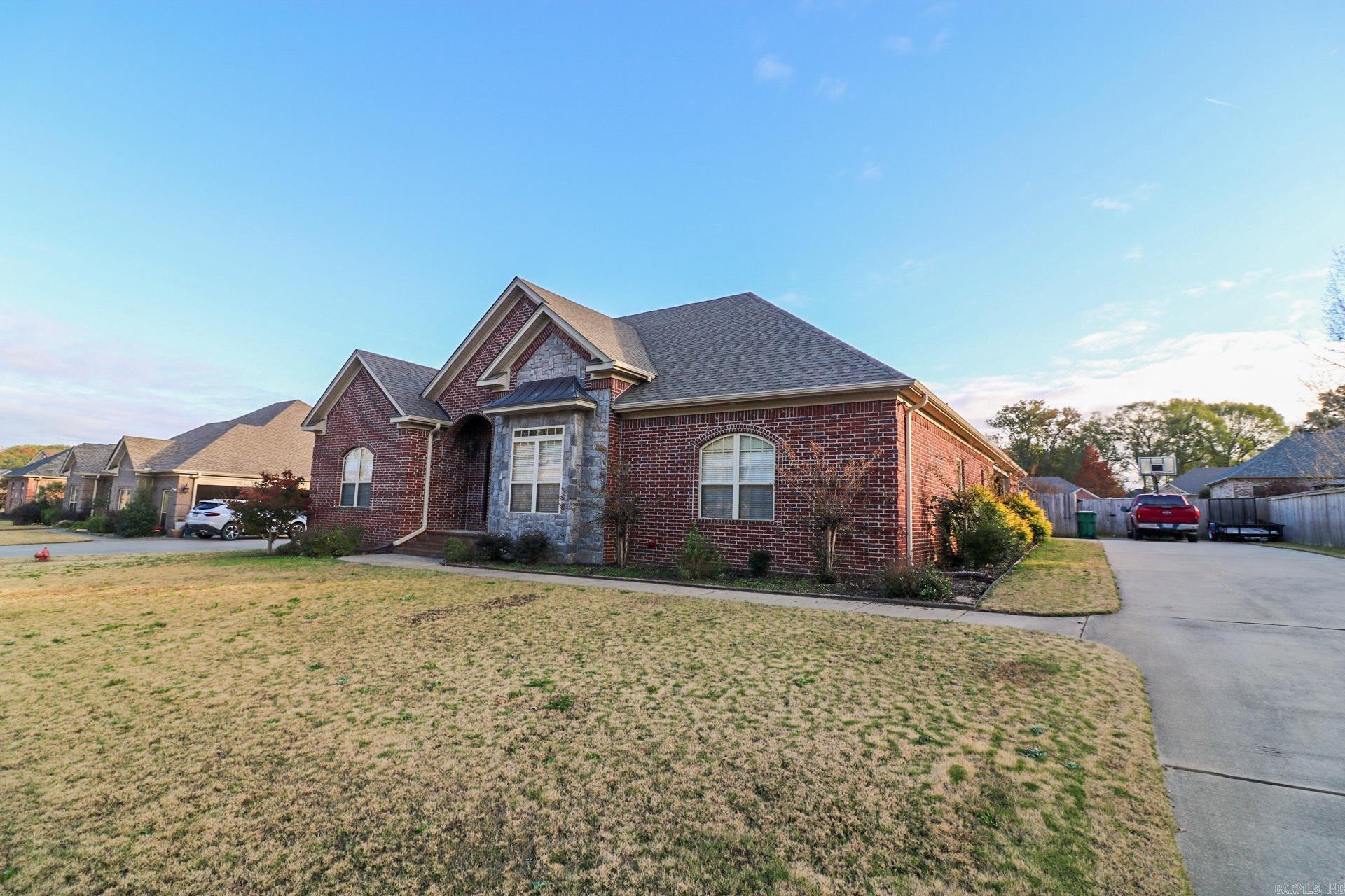 SHADOW CREEK - Residential