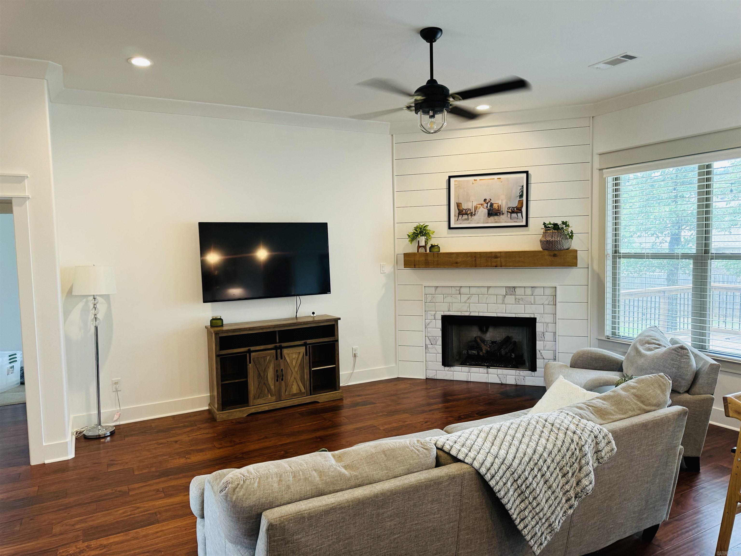 MILLERS GLENN - Residential