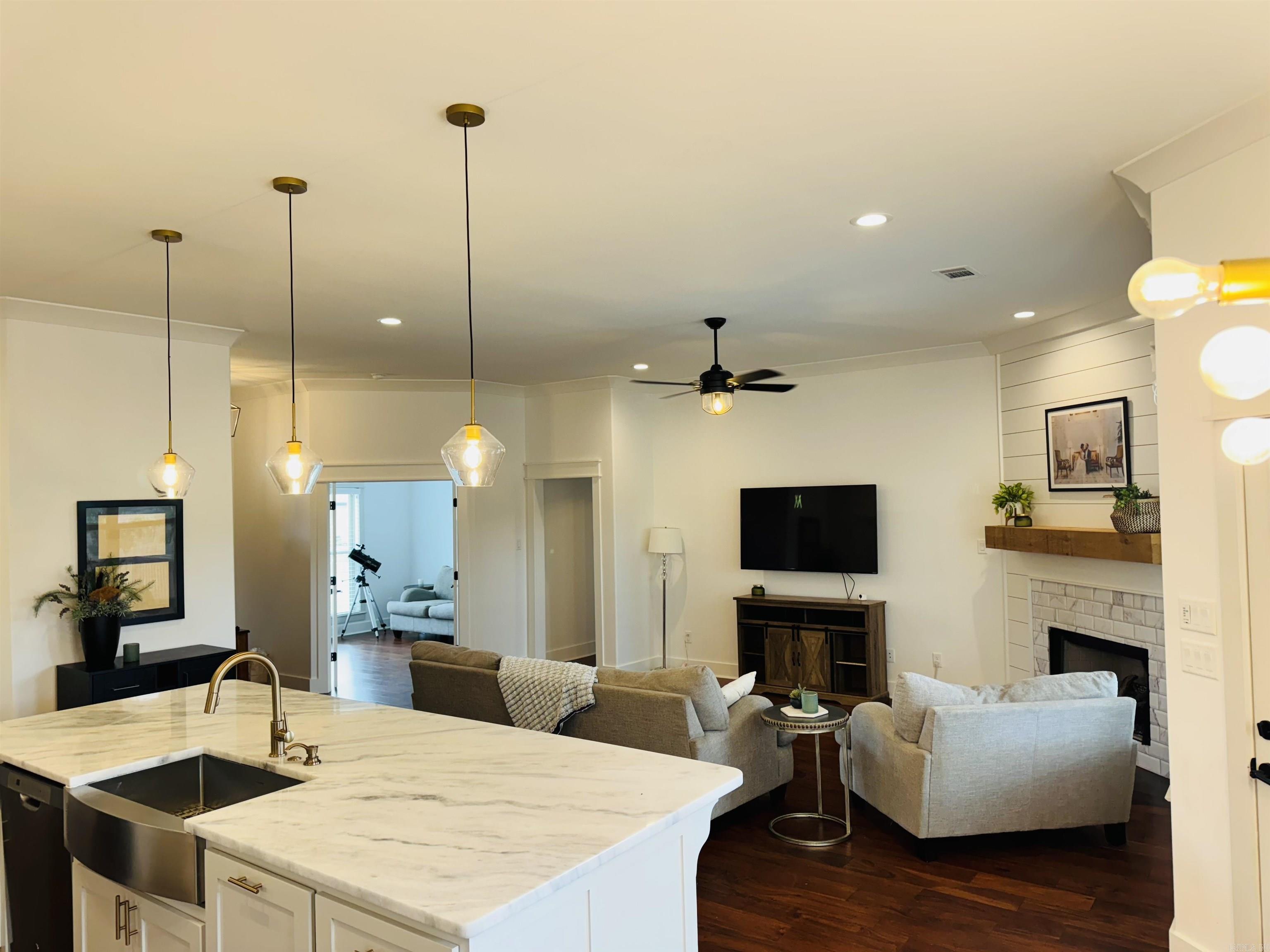 MILLERS GLENN - Residential