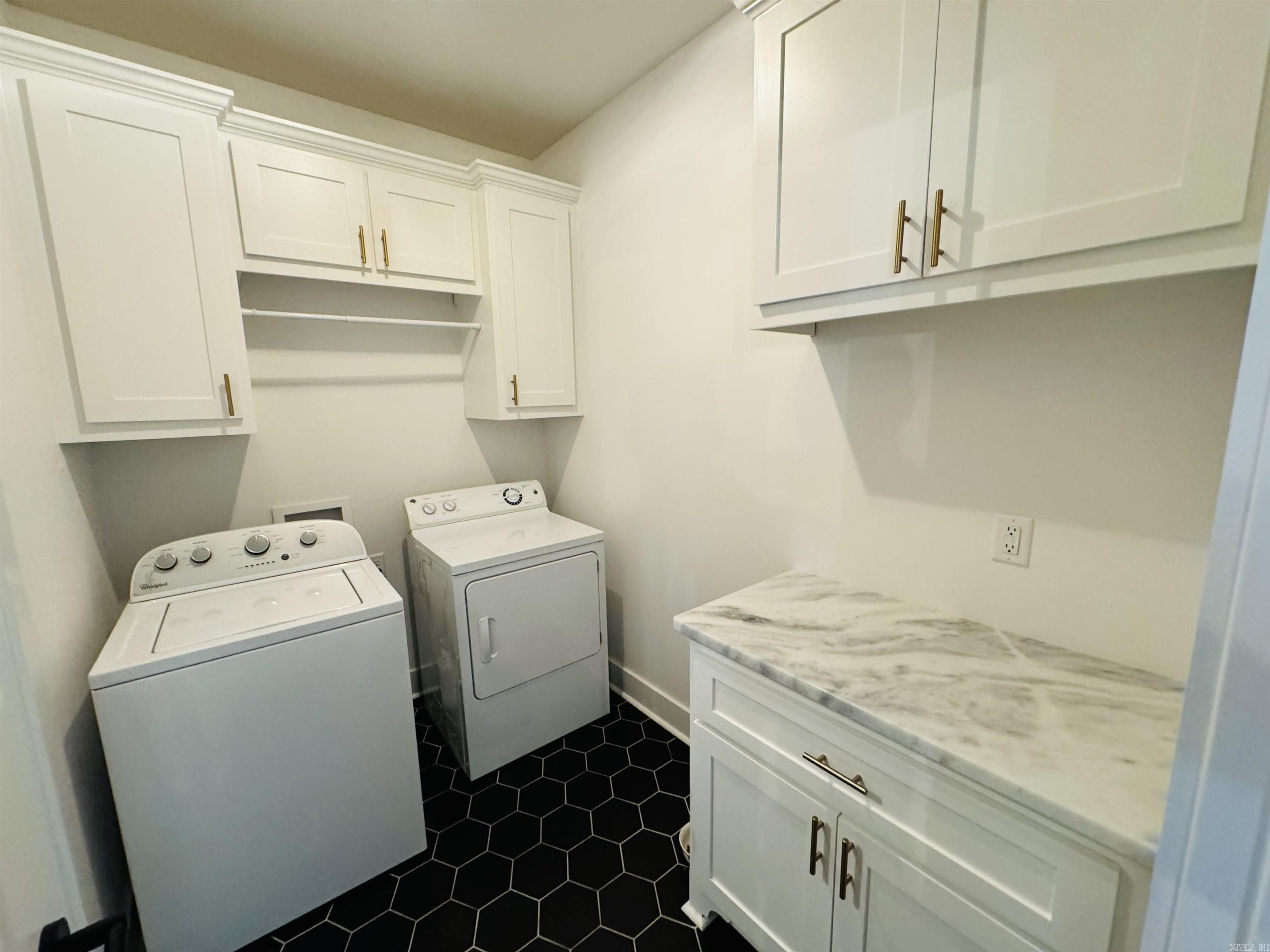 MILLERS GLENN - Residential