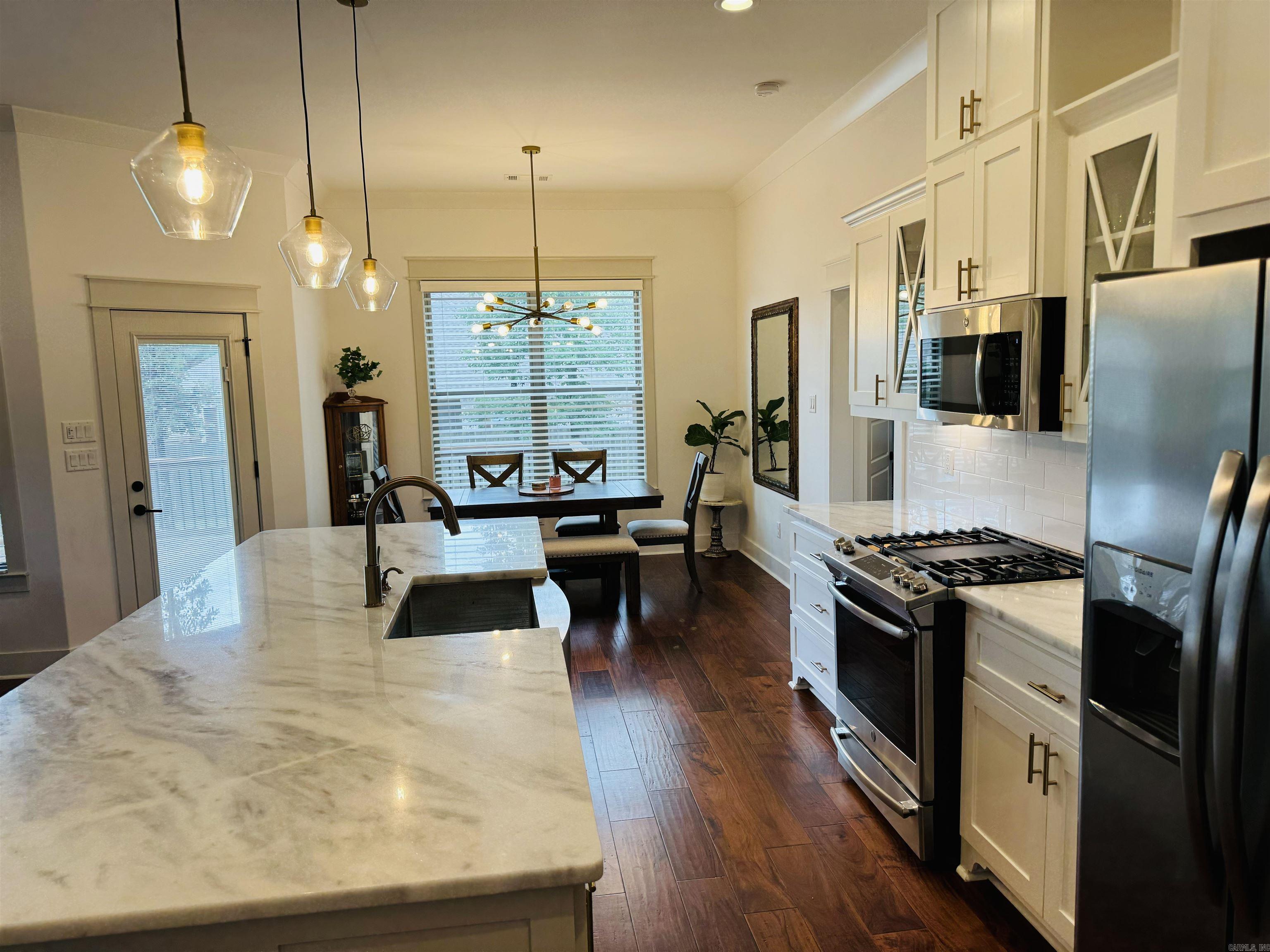 MILLERS GLENN - Residential