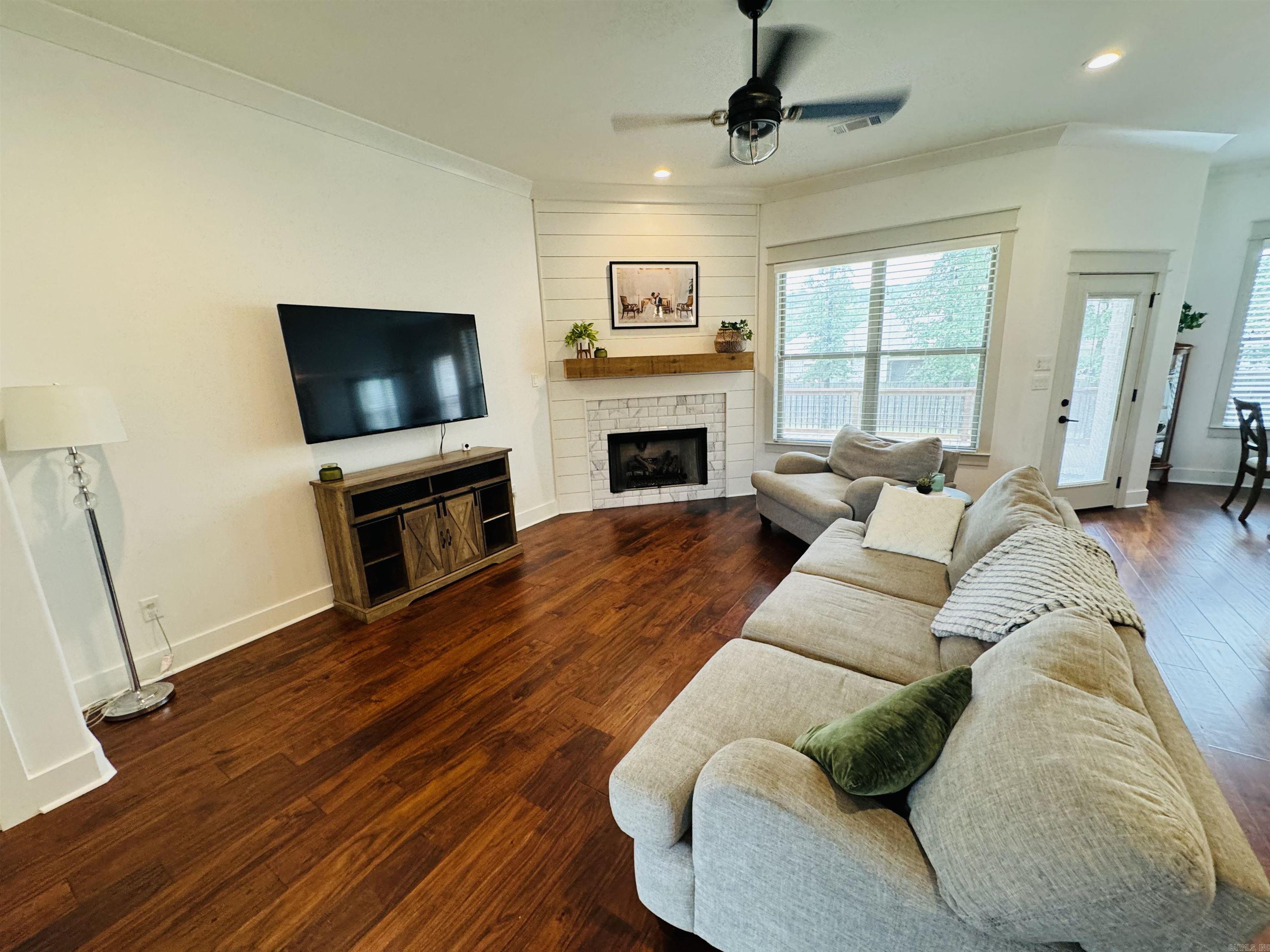 MILLERS GLENN - Residential