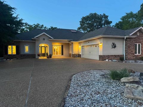 Photo of 29 LINARES LANE Ln, Hot Springs Village, AR 71909 (MLS # 26016304)