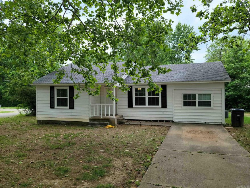 Attention first time home buyers or investors! This 3 bedroom/1 bath home is within walking distance of several places of business in the heart of Jacksonville.  The home is move-in ready and is being sold "as-is", in current condition. The home has brand new LVP floors in the kitchen and newer carpet throughout. Brand new dishwasher. Rental comps for a 3/1 in the area are $1250++. Proof of funds, or Pre-Approval Letter, will be required for all offers. (Roof Age-2018, HVAC Age-2023, WH Age-2010)***PLEASE SEE AGENT REMARKS***