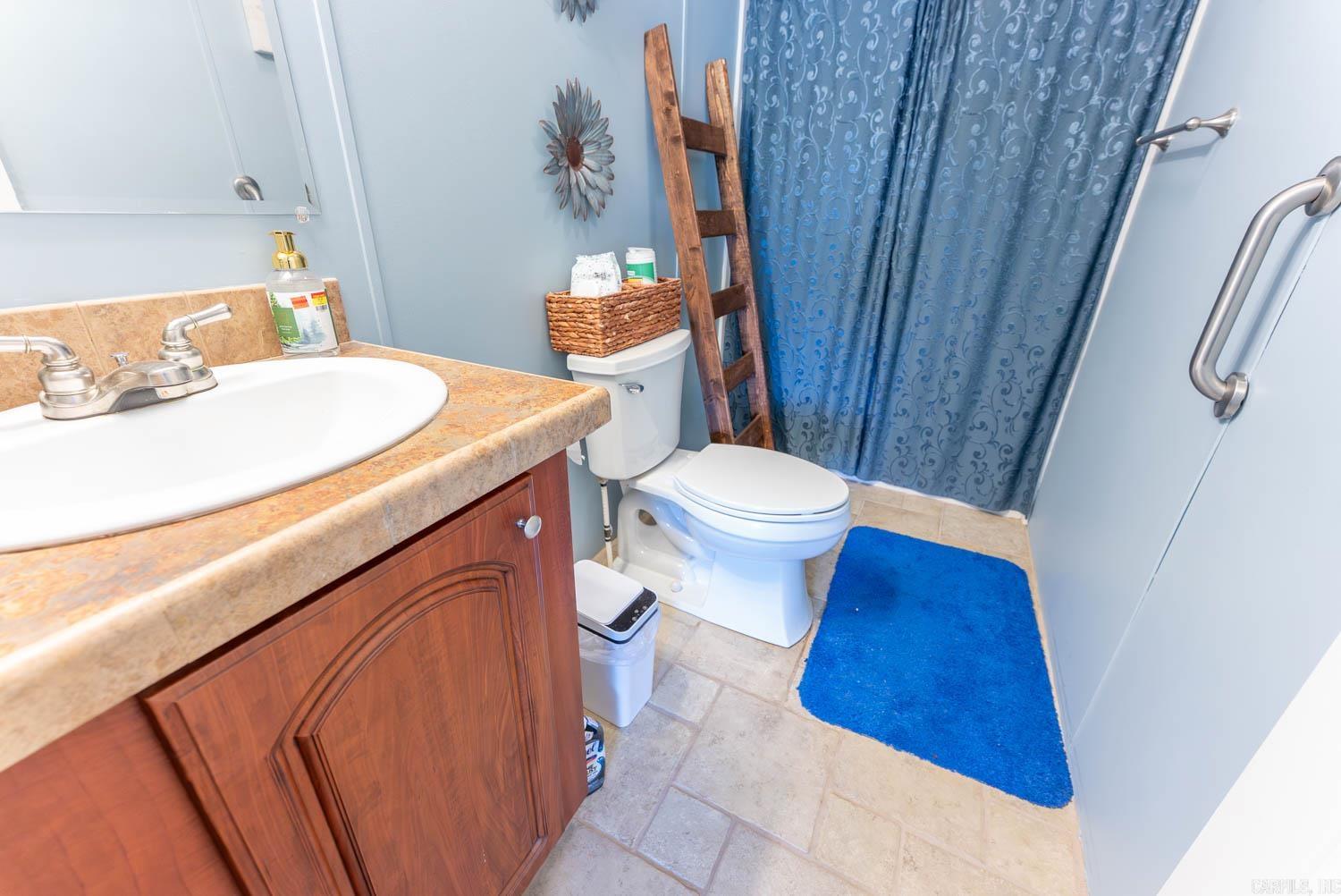 ROLLING MEADOWS MOBILE HOME PARK - Residential
