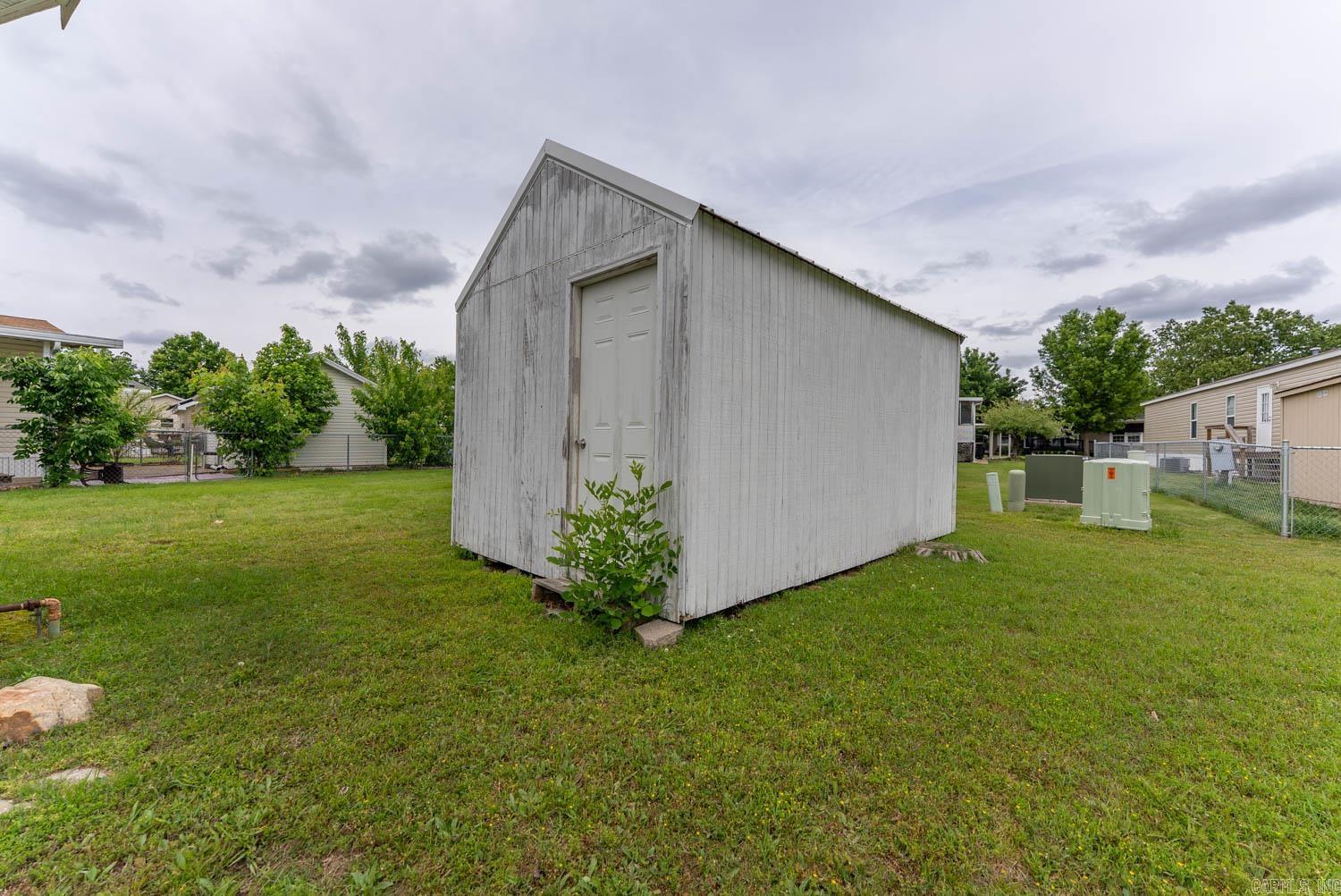 ROLLING MEADOWS MOBILE HOME PARK - Residential